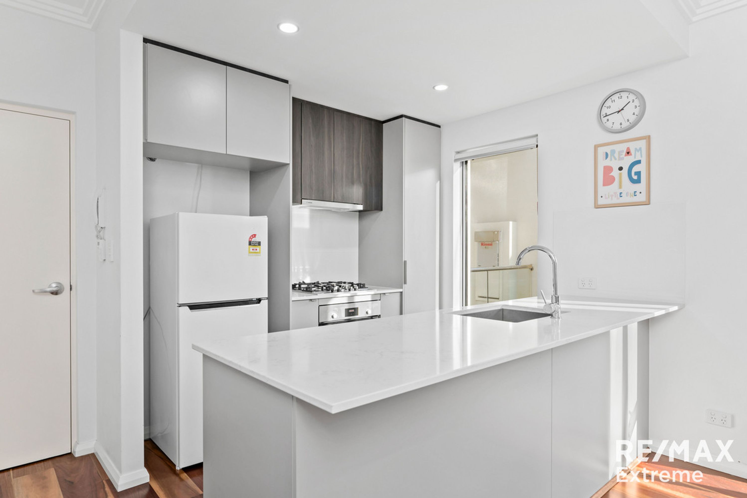 9/9/3 Oak Street, Cannington - Thumbnail 3