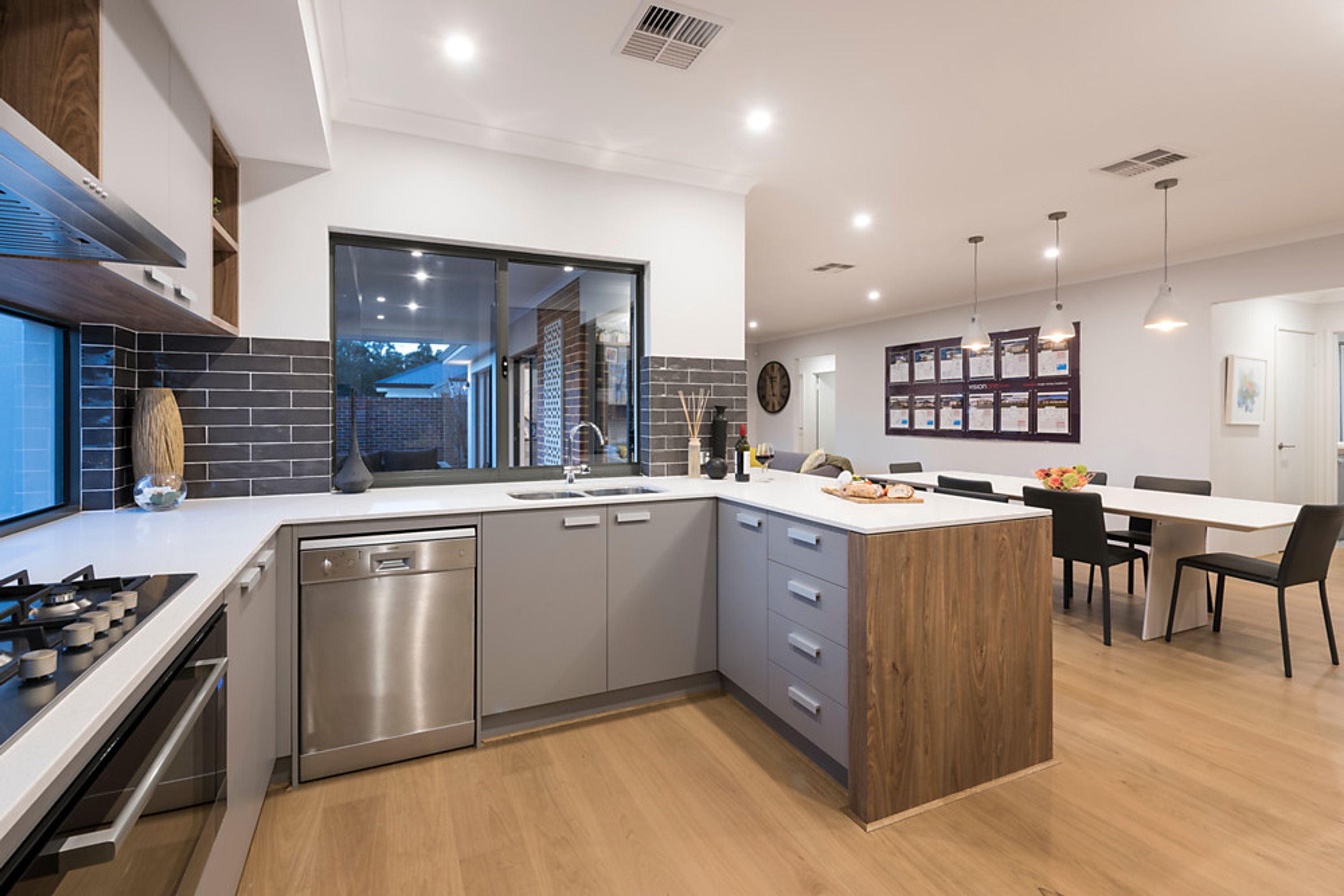 27 Windermere Boulevard, Aveley - Thumbnail 5
