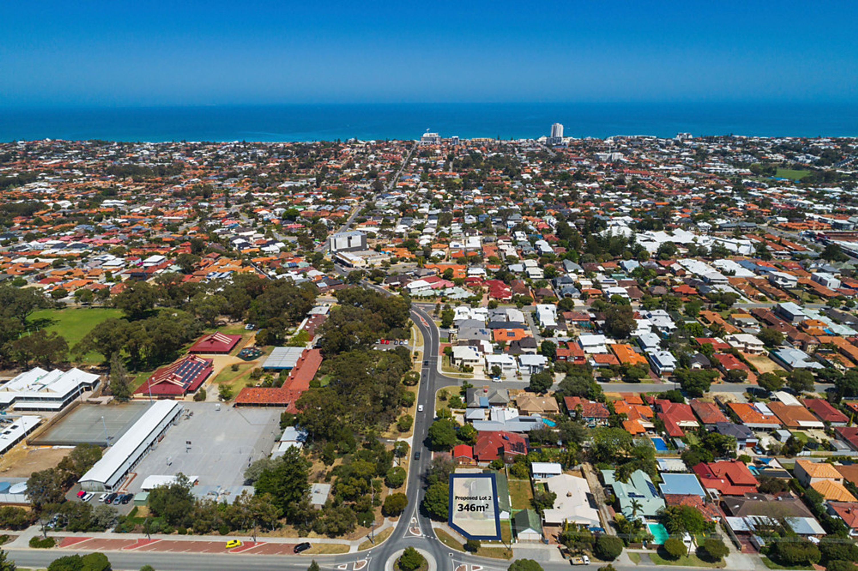 2/2/210 St Brigids Terrace, Doubleview - Thumbnail 2