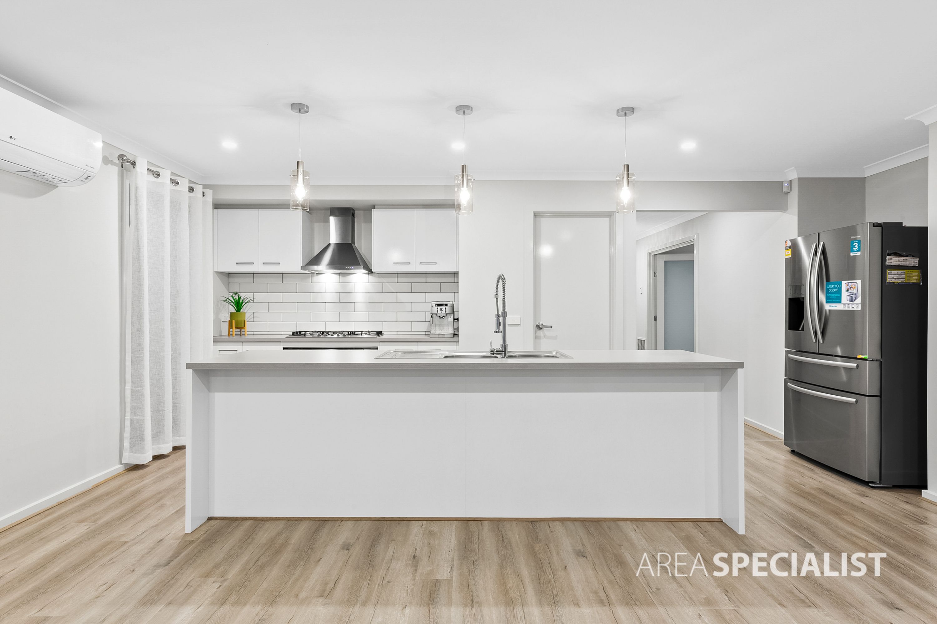 20 Auburn Drive, Fraser Rise VIC 3336, Fraser Rise - Thumbnail 4
