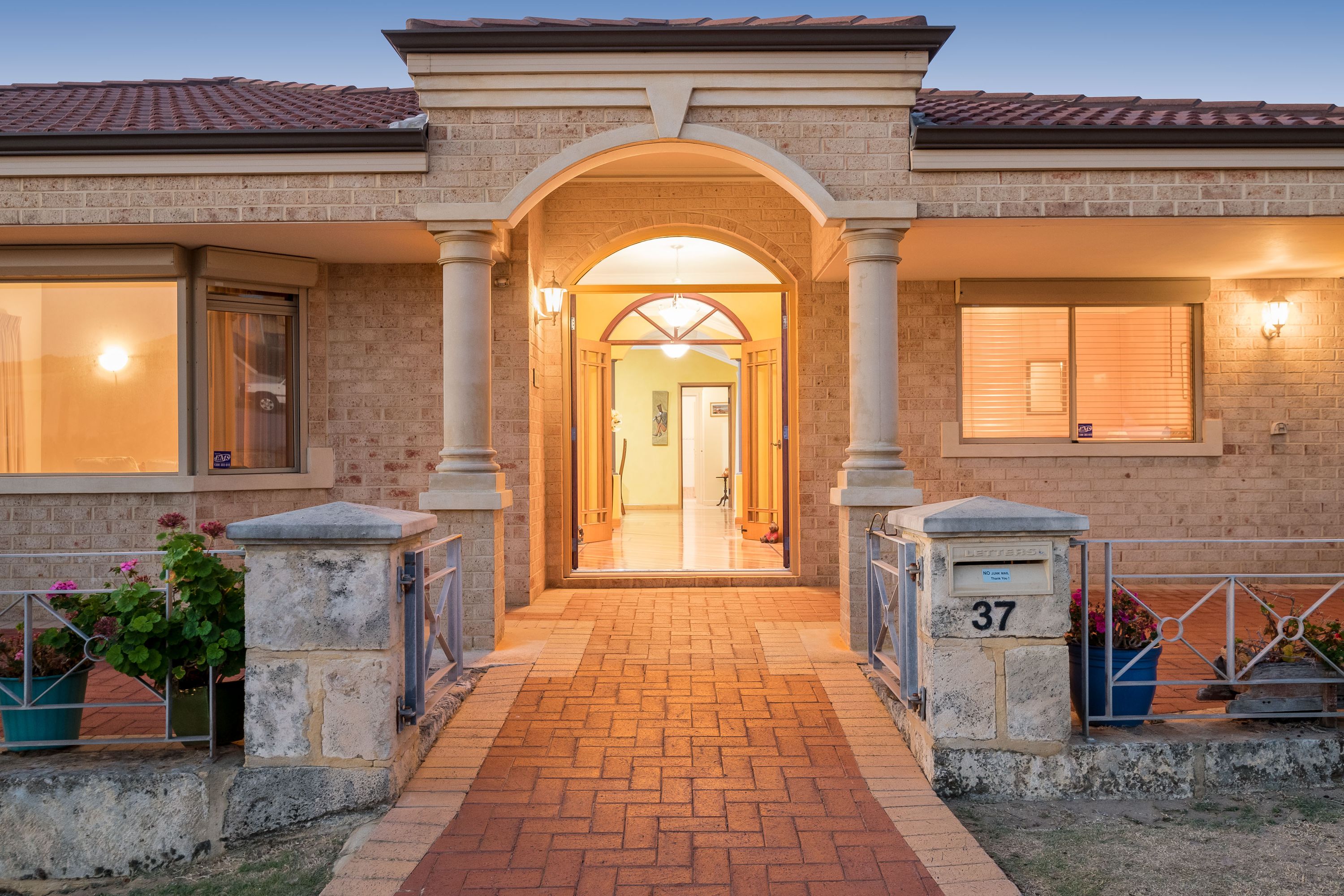 37 Vigilant Terrace, Ocean Reef - Thumbnail 3