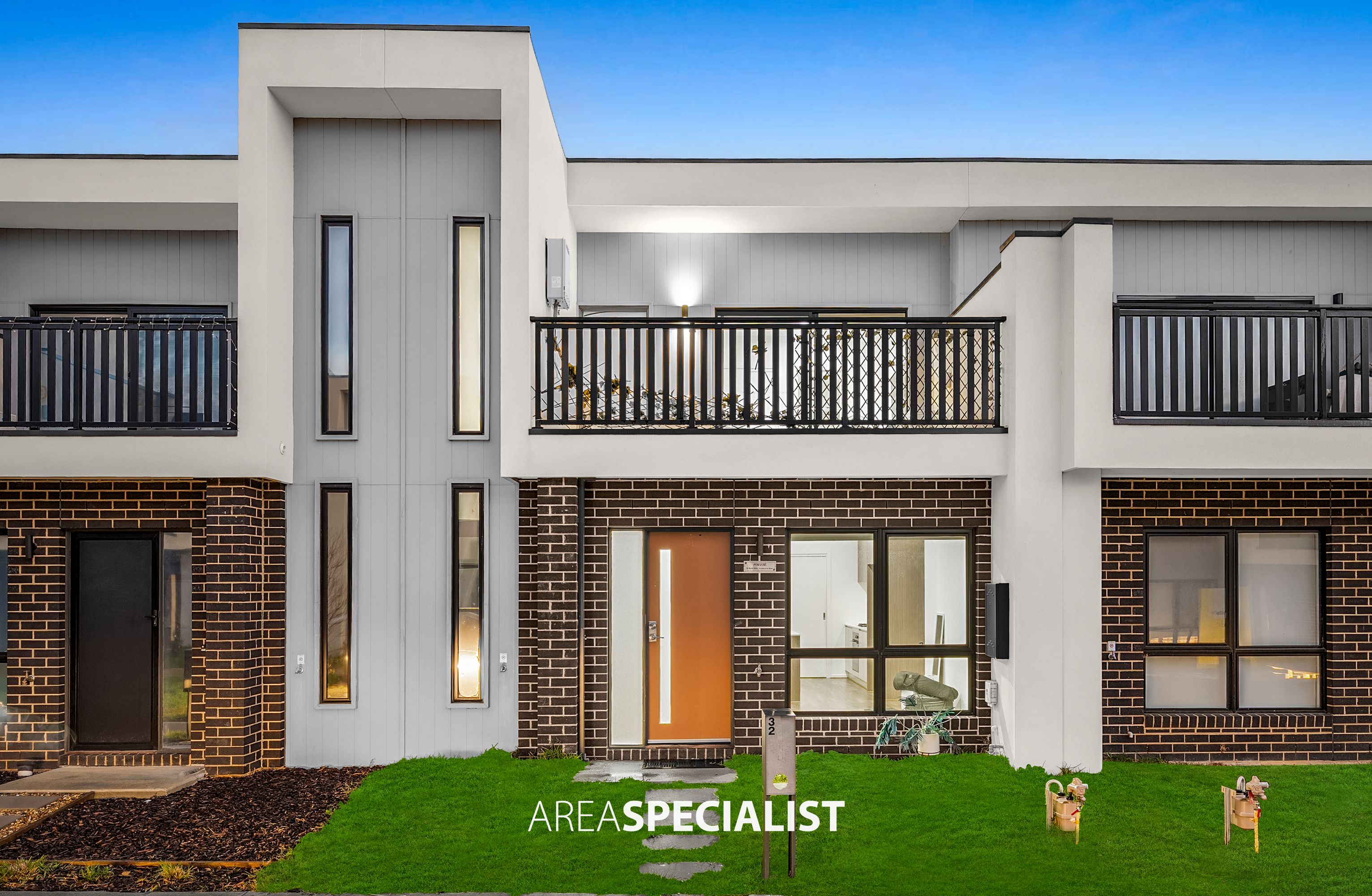 32 Myrtle Walk, Cranbourne West - Image 1