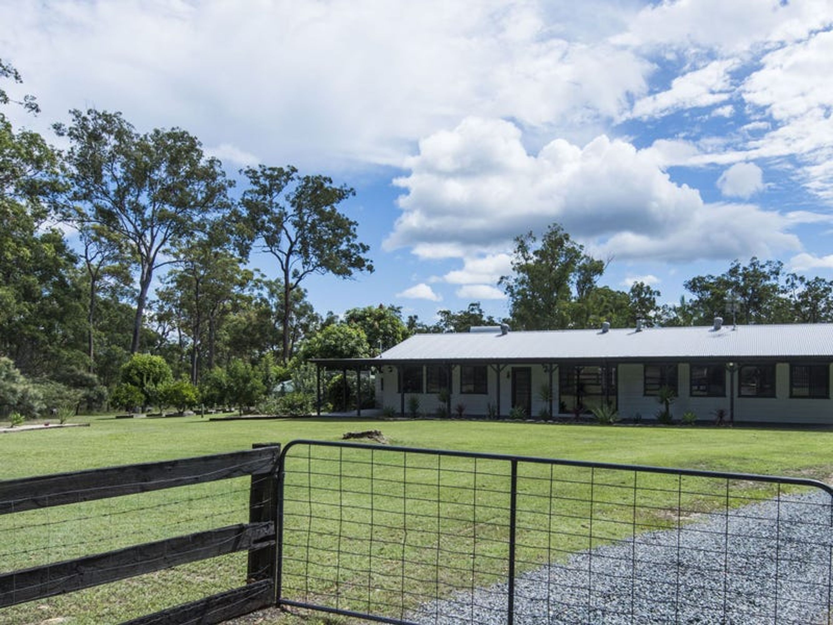 142 Fortis Drive, The Pinnacles - Image 1