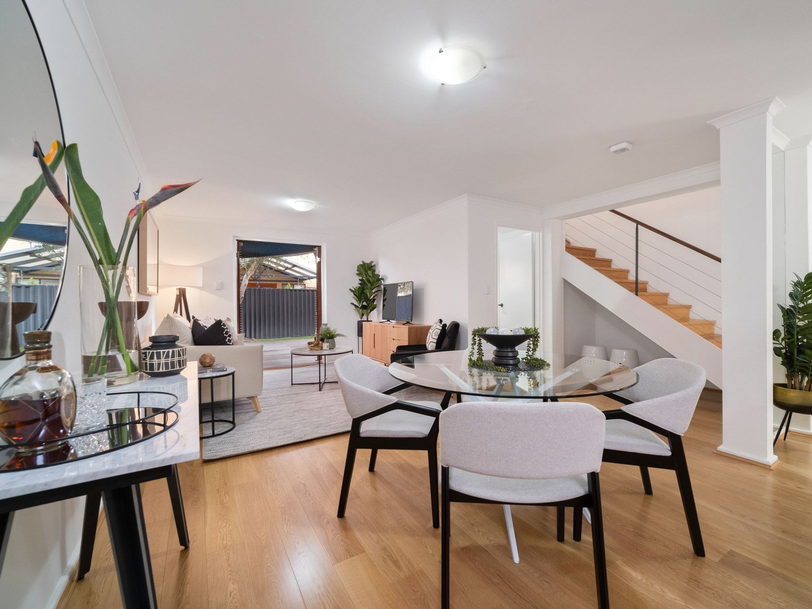 2/2/4 Brentham Street, Leederville - Thumbnail 2