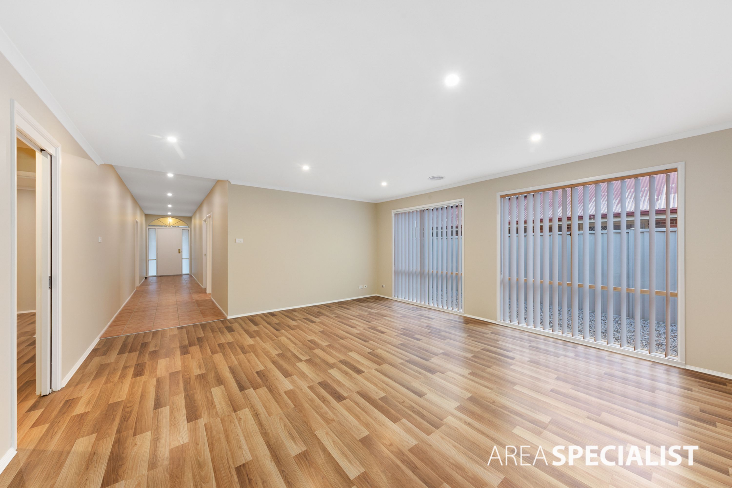 55 Abbington Crescent, Caroline Springs VIC 3023, Caroline Springs - Thumbnail 3