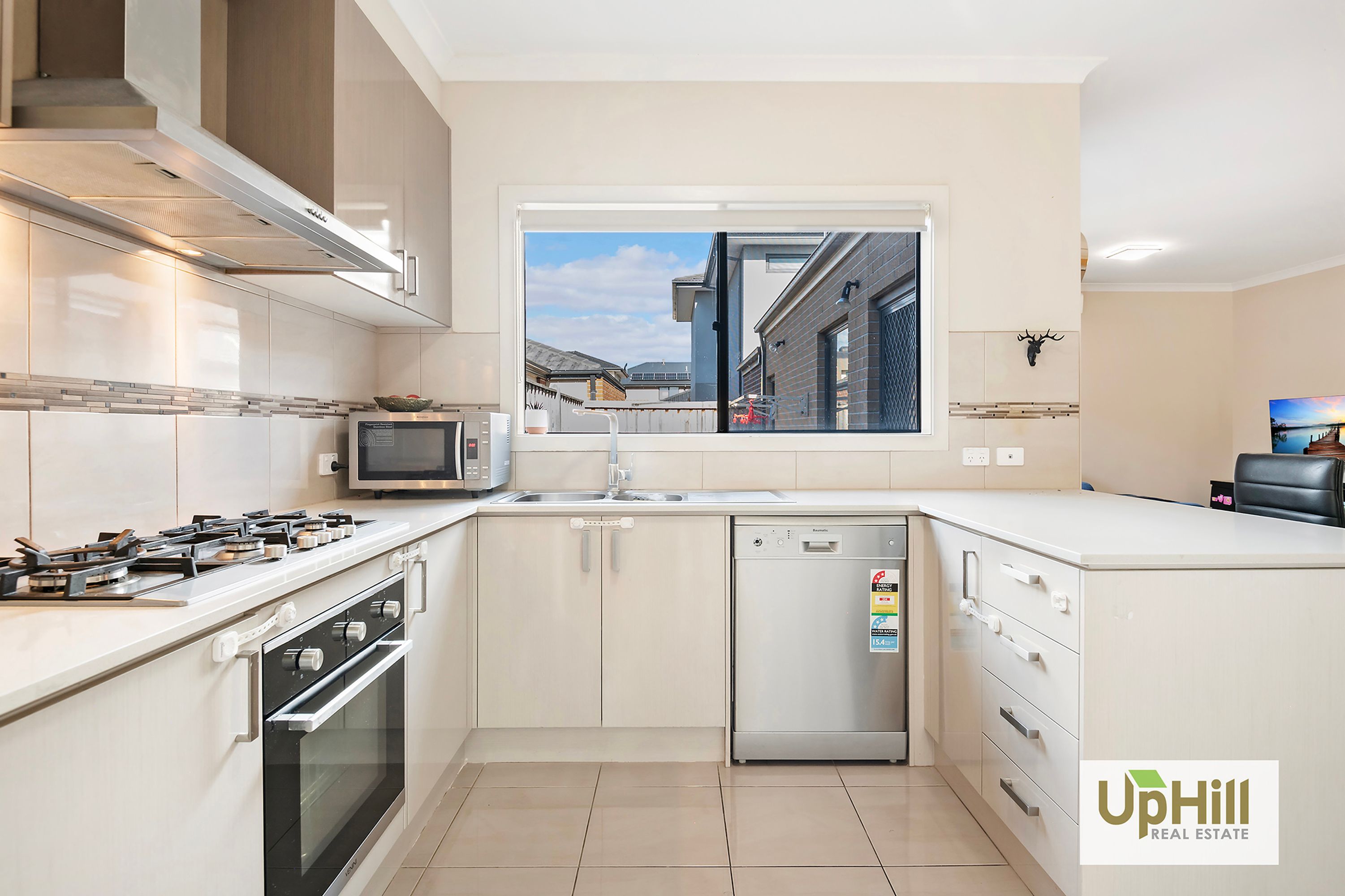 37 Fenway Blvd, Clyde North - Thumbnail 3