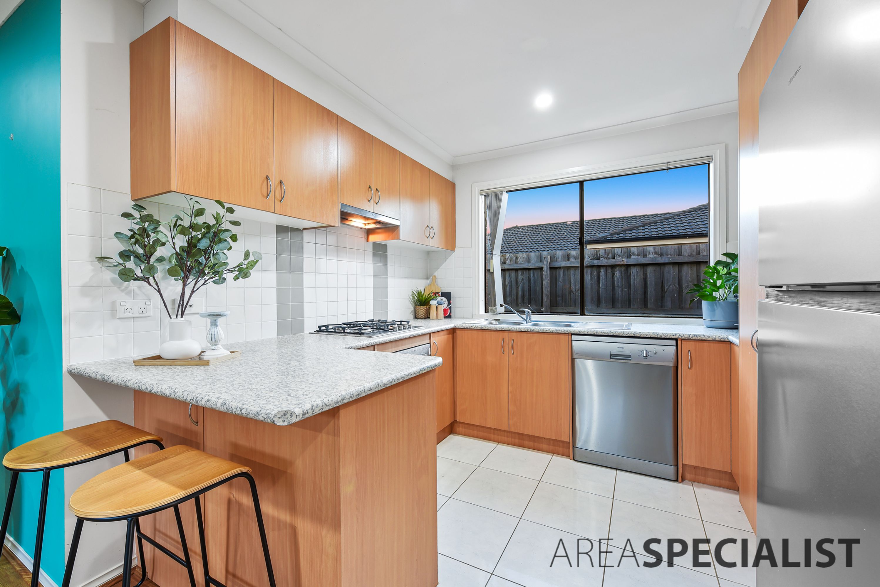 64 Kingdom Drive, Cranbourne, Cranbourne - Thumbnail 7