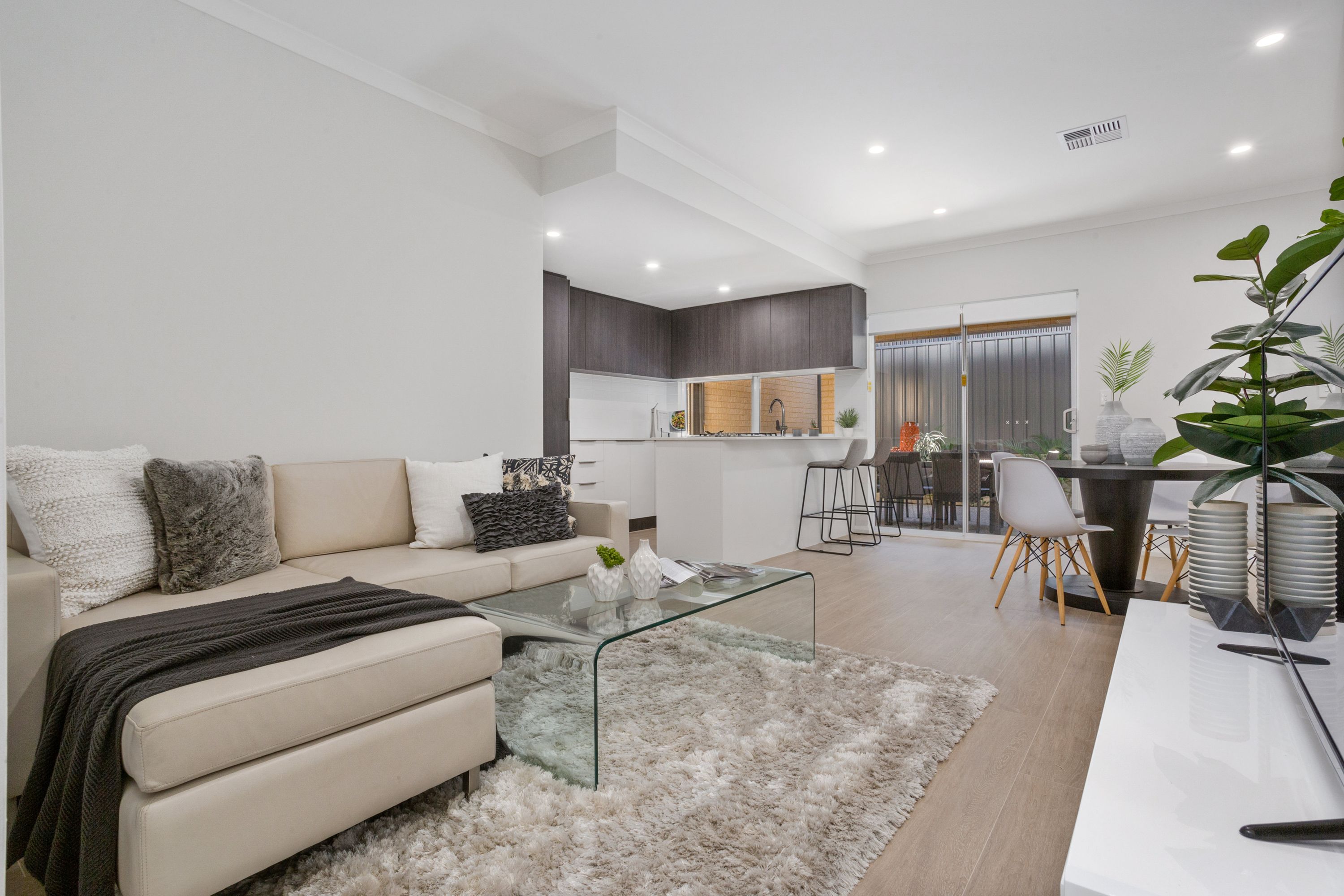 8B Austin Way, Padbury - Thumbnail 3