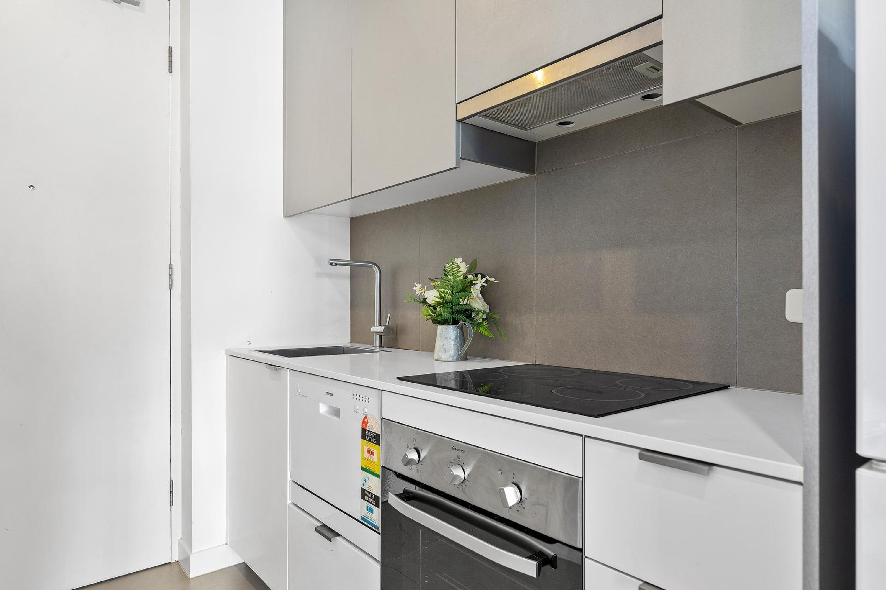 1005/557 Little Lonsdale Street, Melbourne - Thumbnail 4