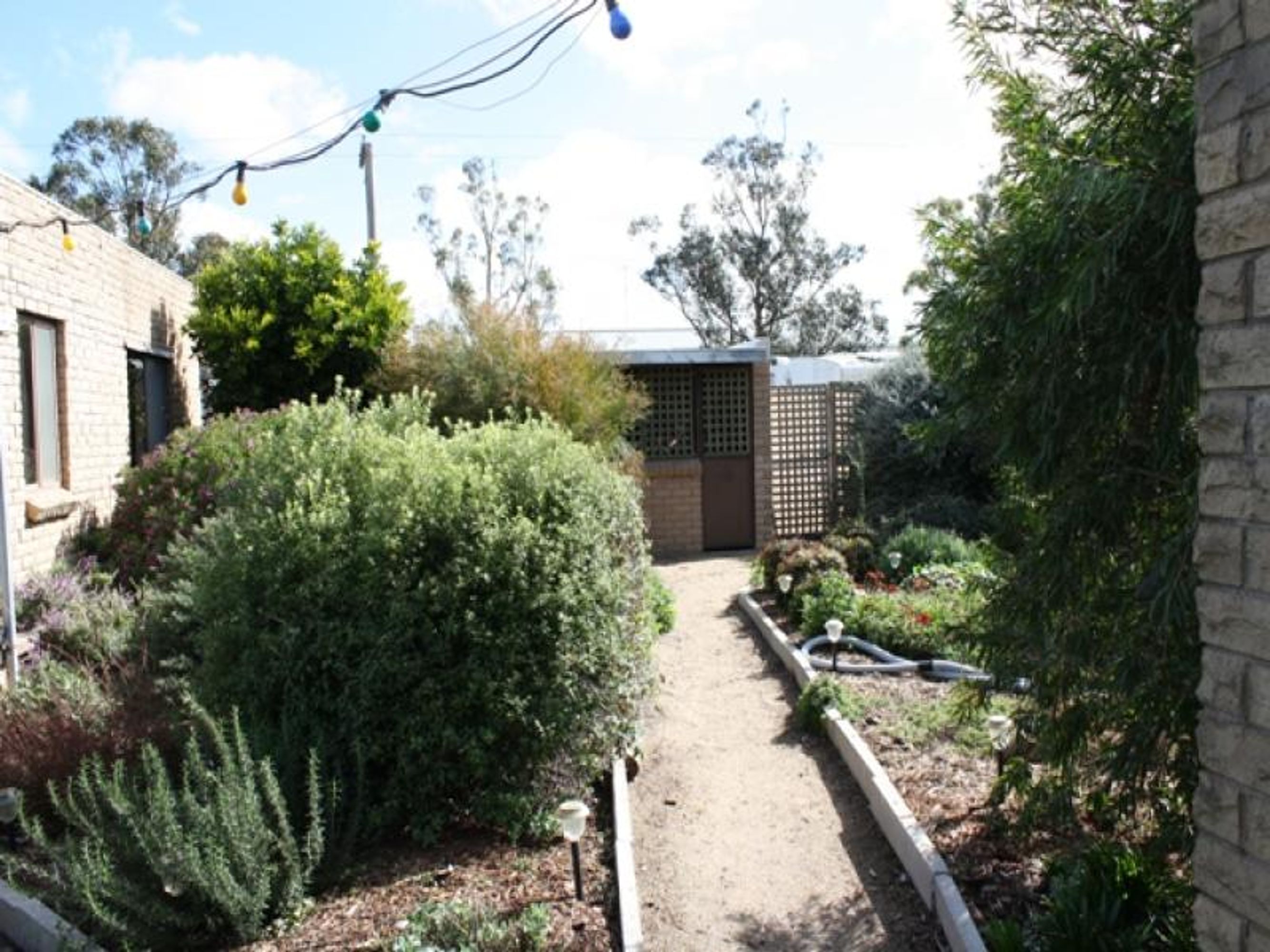6 Murray Street, Horsham VIC 3400, Horsham - Thumbnail 2