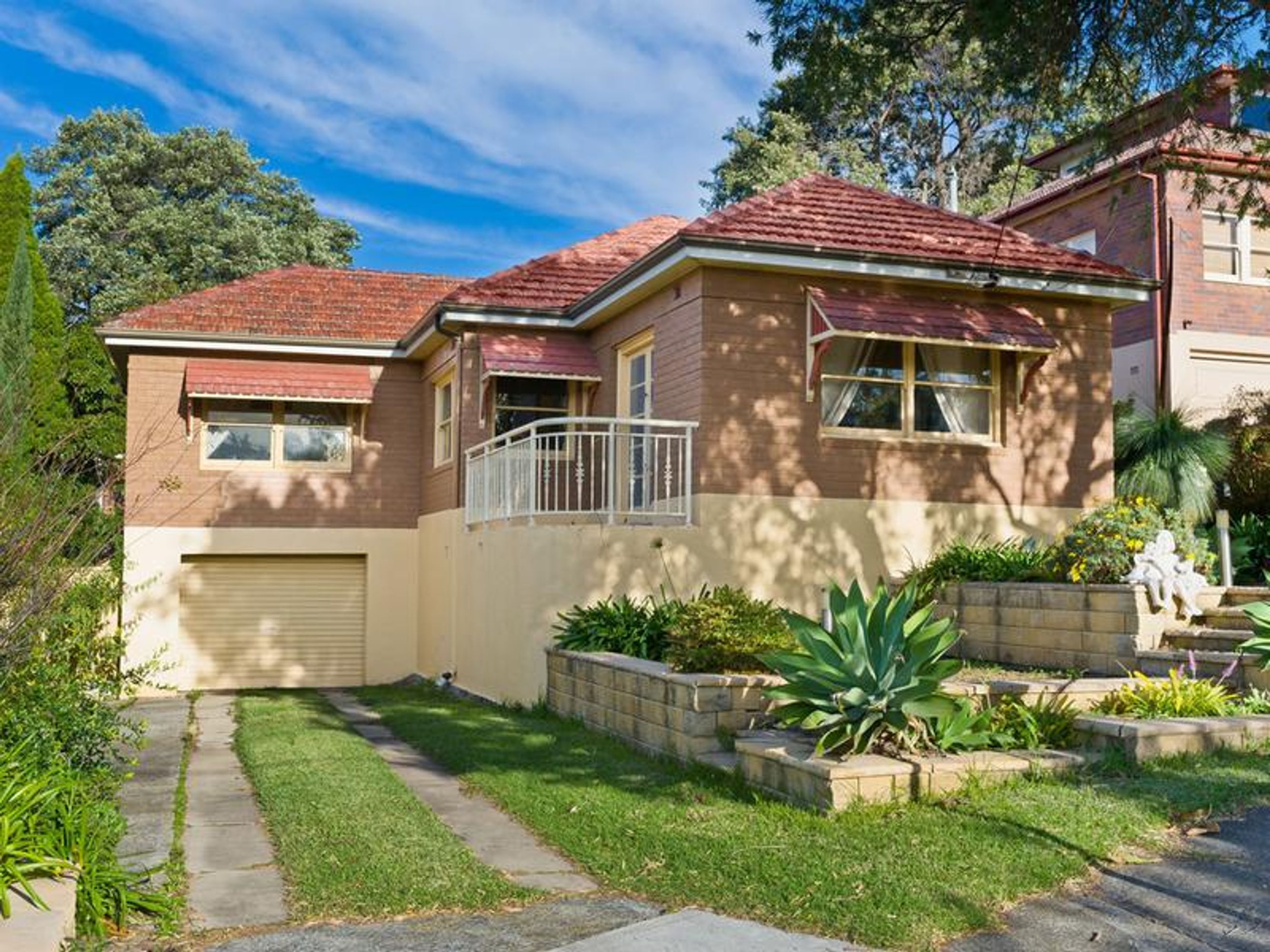16 Braeside Avenue