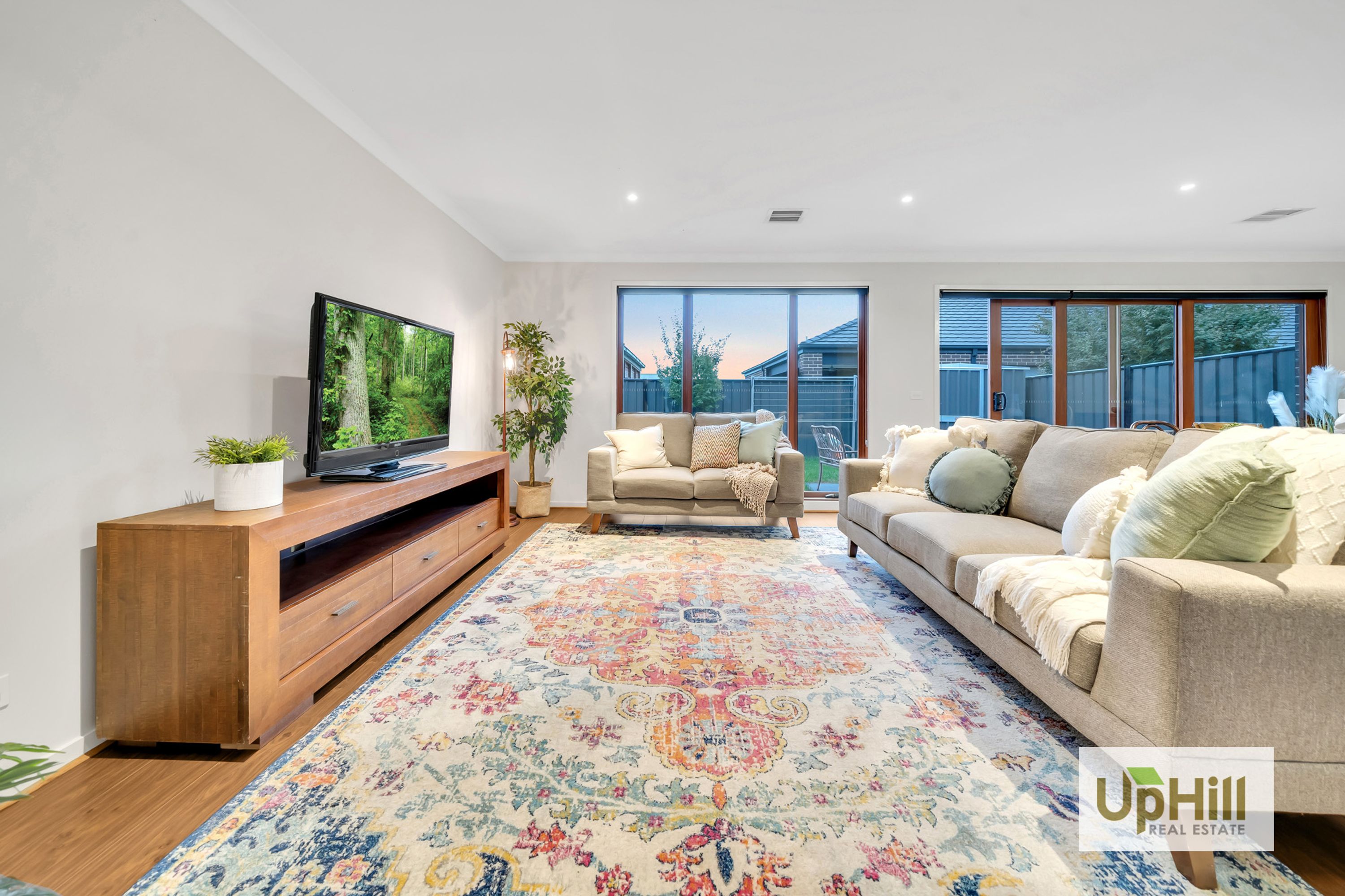 28 SELANDRA BOULEVARD, Clyde North - Thumbnail 4