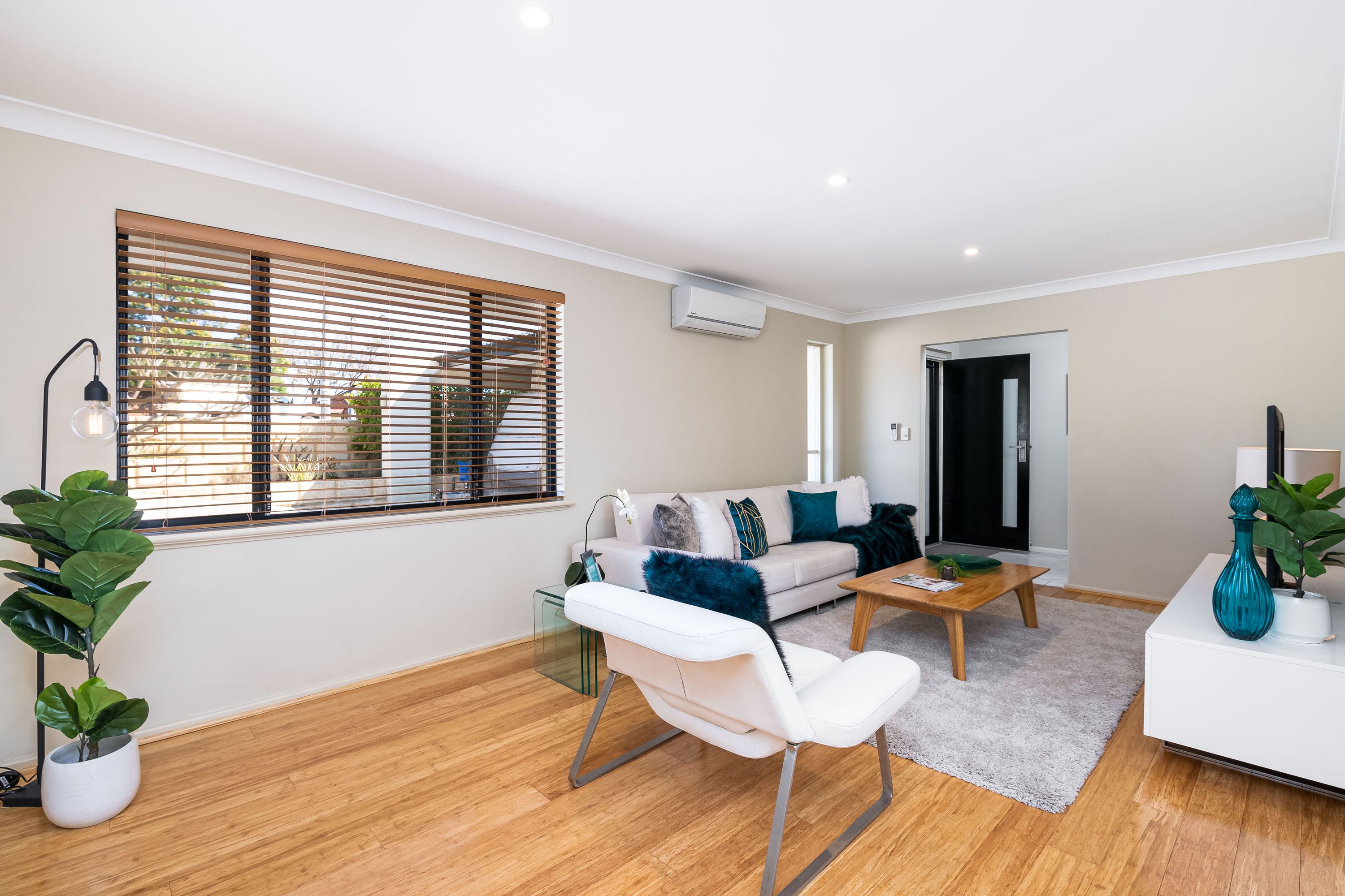 39 Sillmon Way, Duncraig - Thumbnail 3