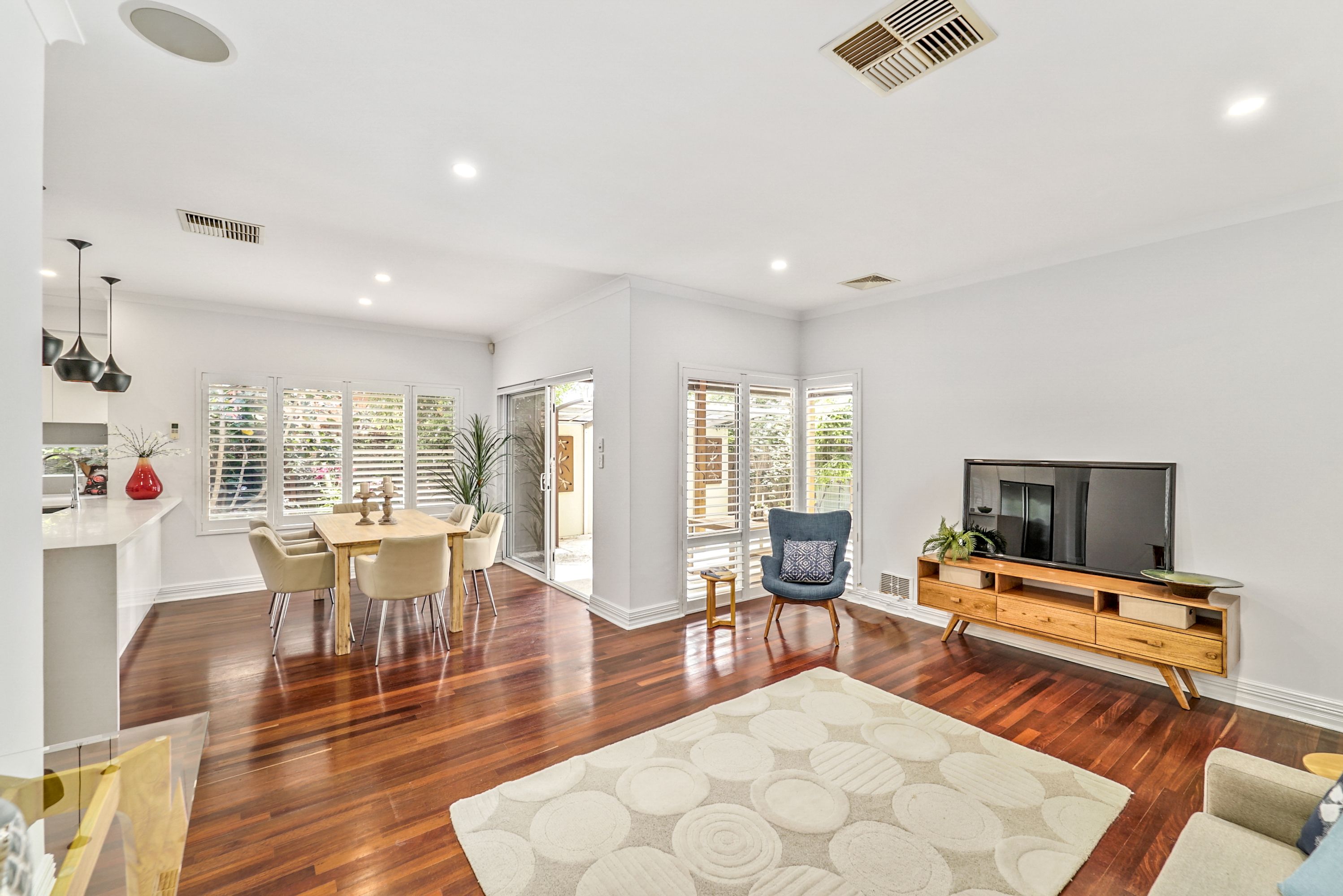 70 Alexander Street, Wembley - Thumbnail 4