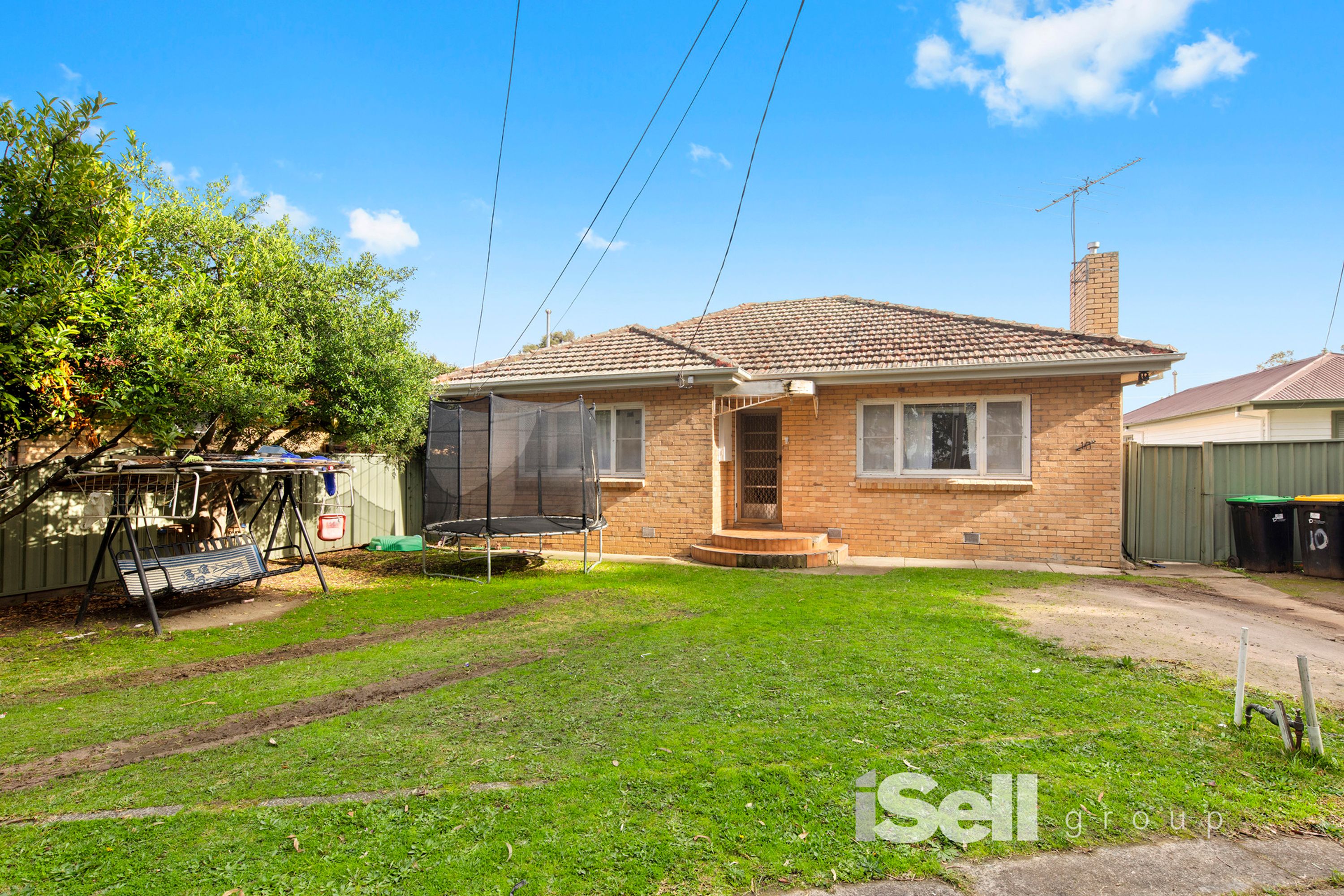 10 Lucian Avenue