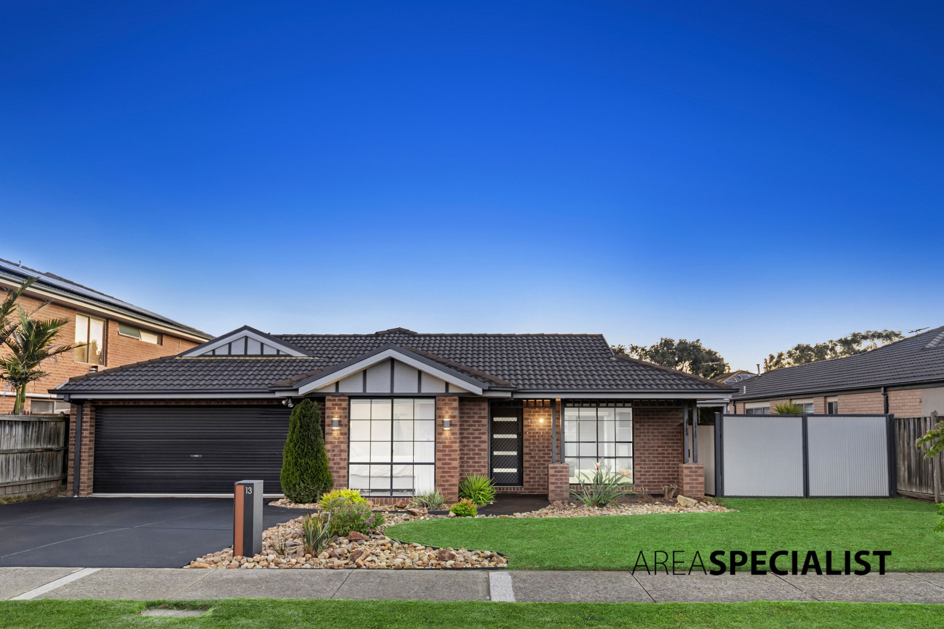 13 Tuscan Court, Lyndhurst, Lyndhurst - Image 1