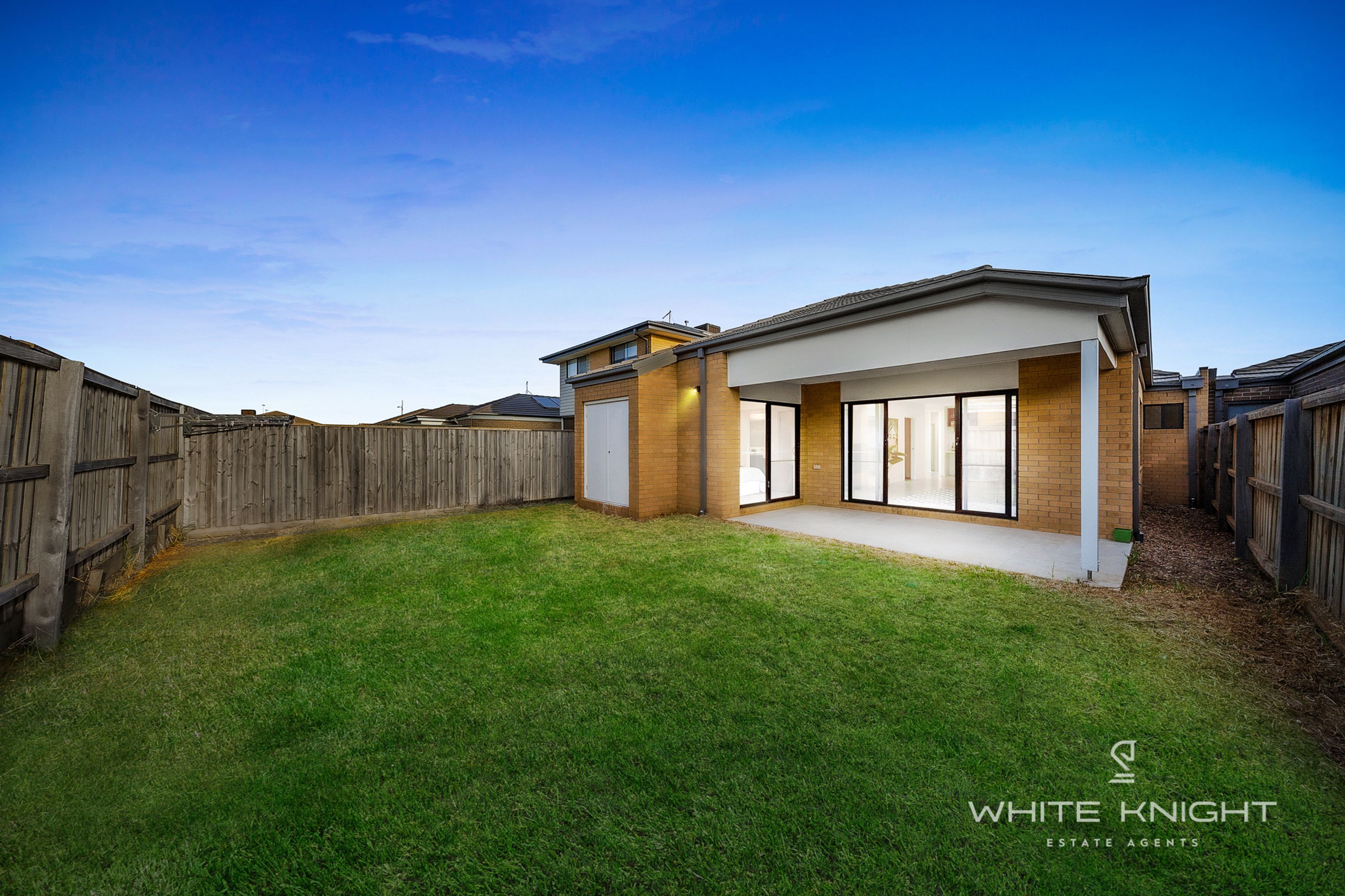 12 Eaglecrest Avenue, Fraser Rise VIC 3336, Fraser Rise - Thumbnail 4