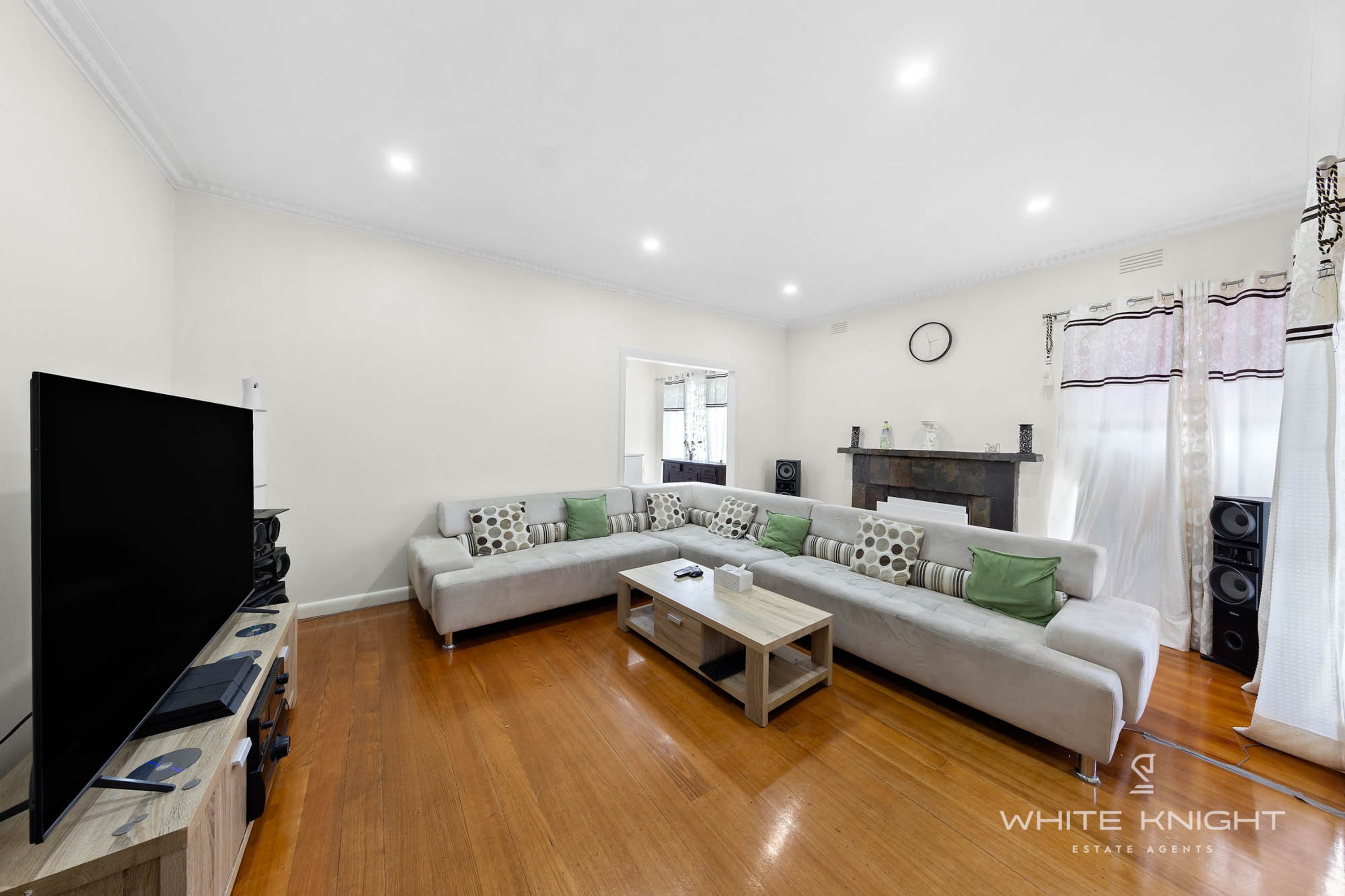 1/5 Butler Street, St Albans, VIC 3021, St Albans - Thumbnail 2