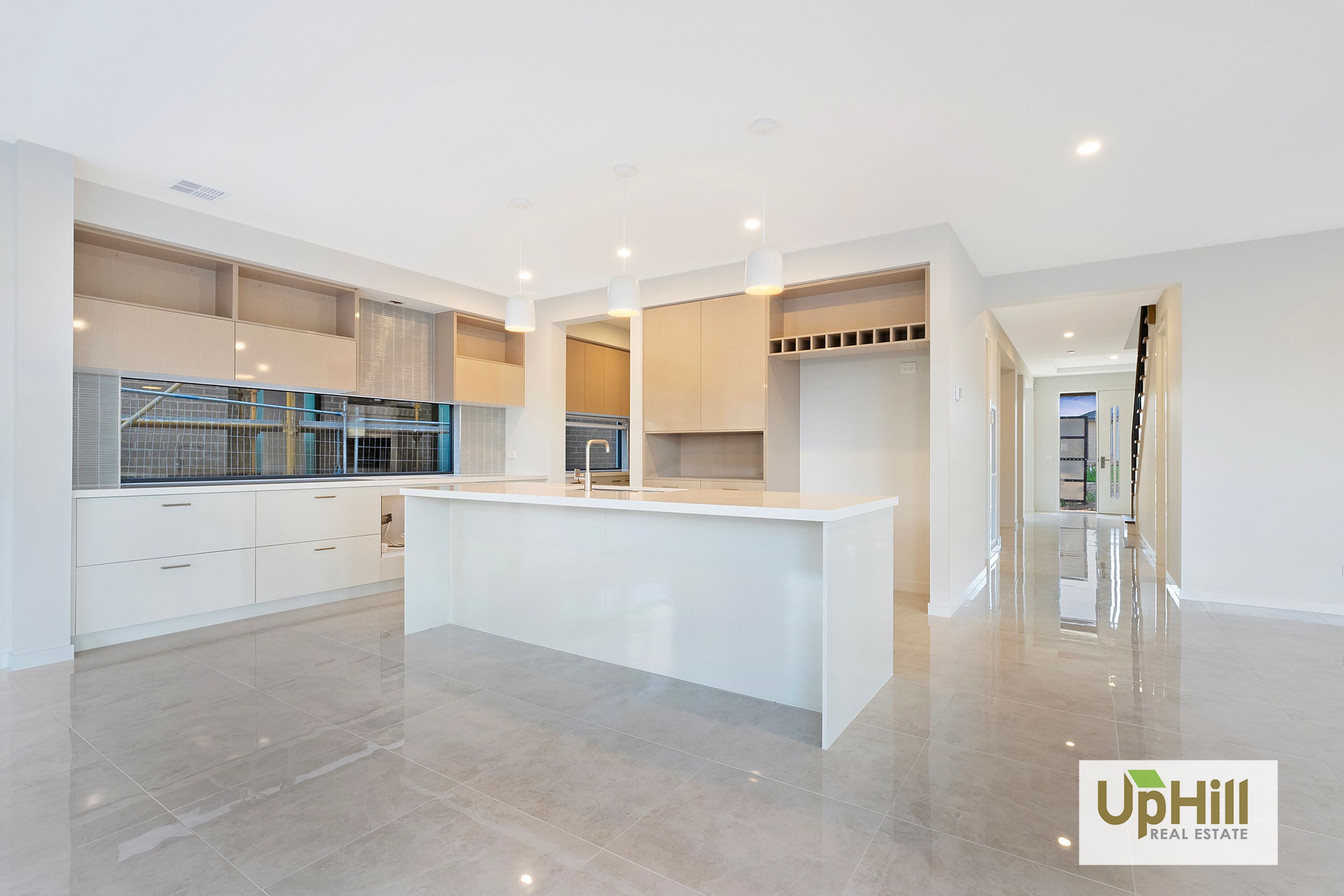 28 Cavern Boulevard, Clyde North - Thumbnail 2