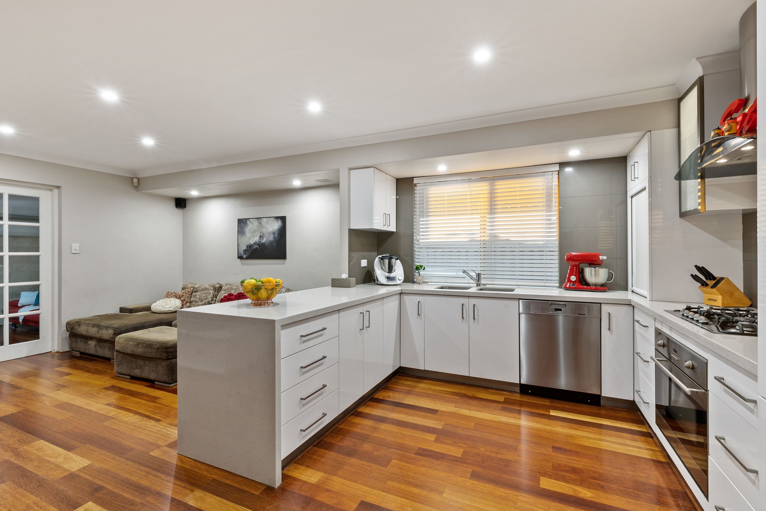 72 Apple Blossom Drive, Mirrabooka - Thumbnail 2