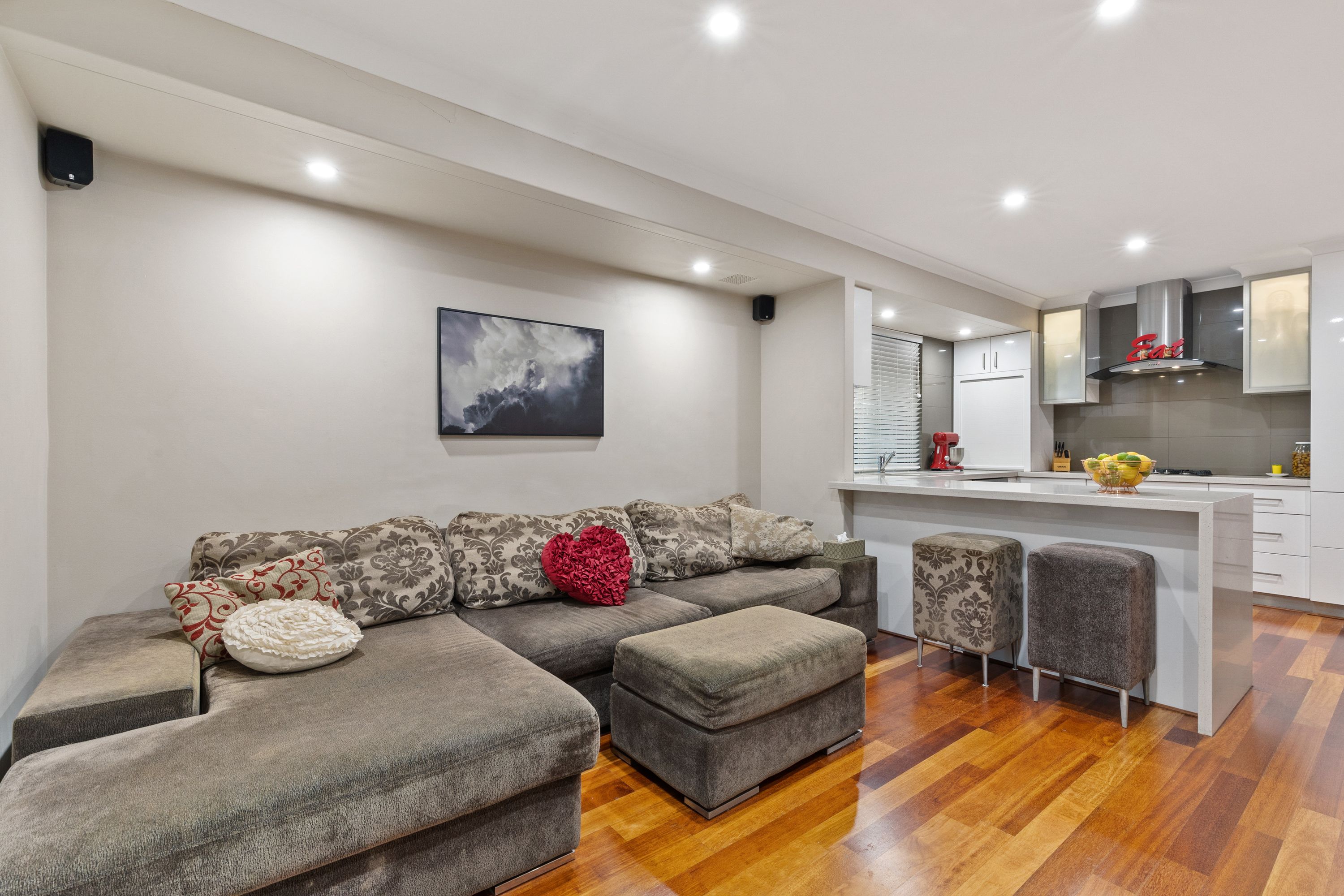 72 Apple Blossom Drive, Mirrabooka - Thumbnail 5