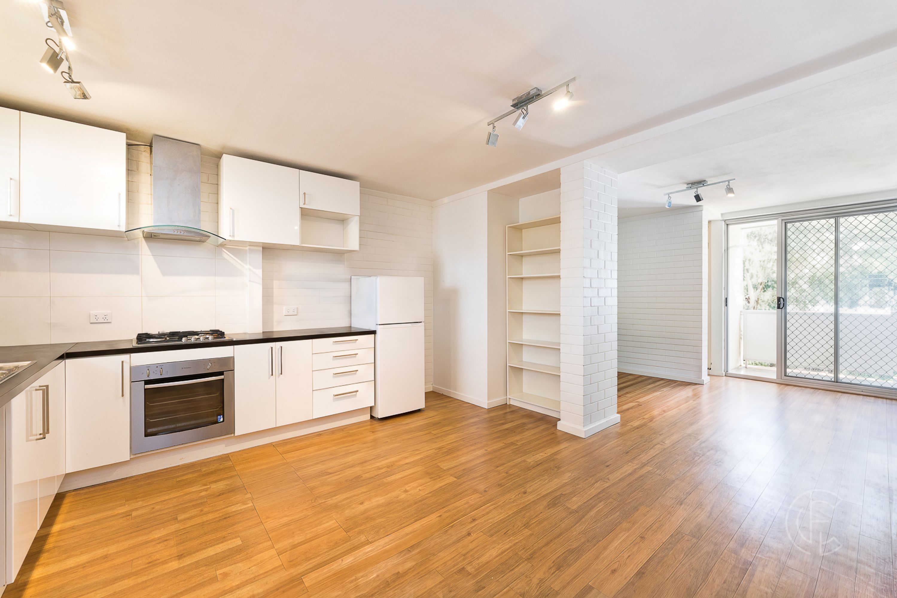 18/100-108 Subiaco Road, Subiaco - Image 1