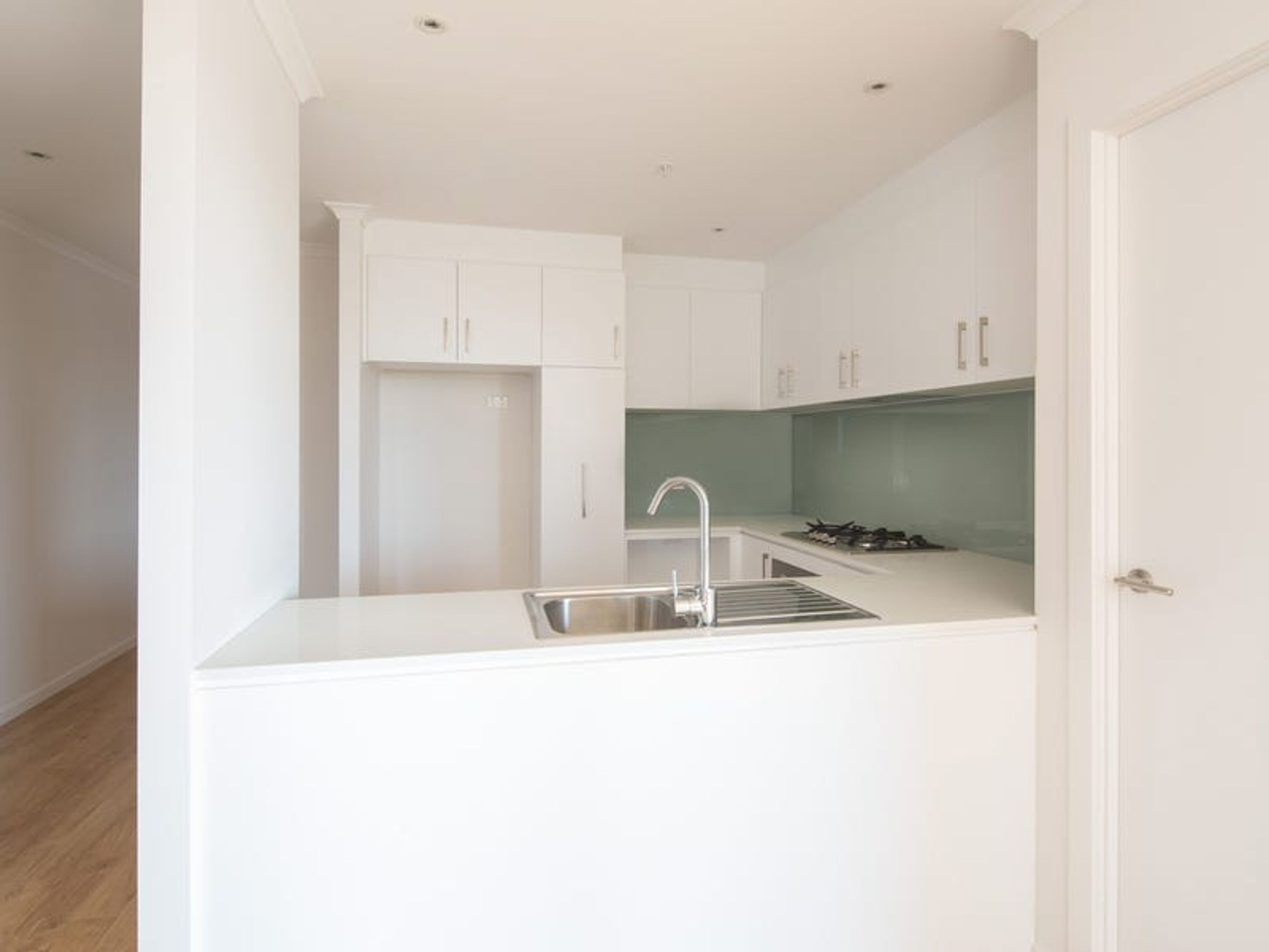 201/28-30 Warwick Avenue, Springvale - Thumbnail 6