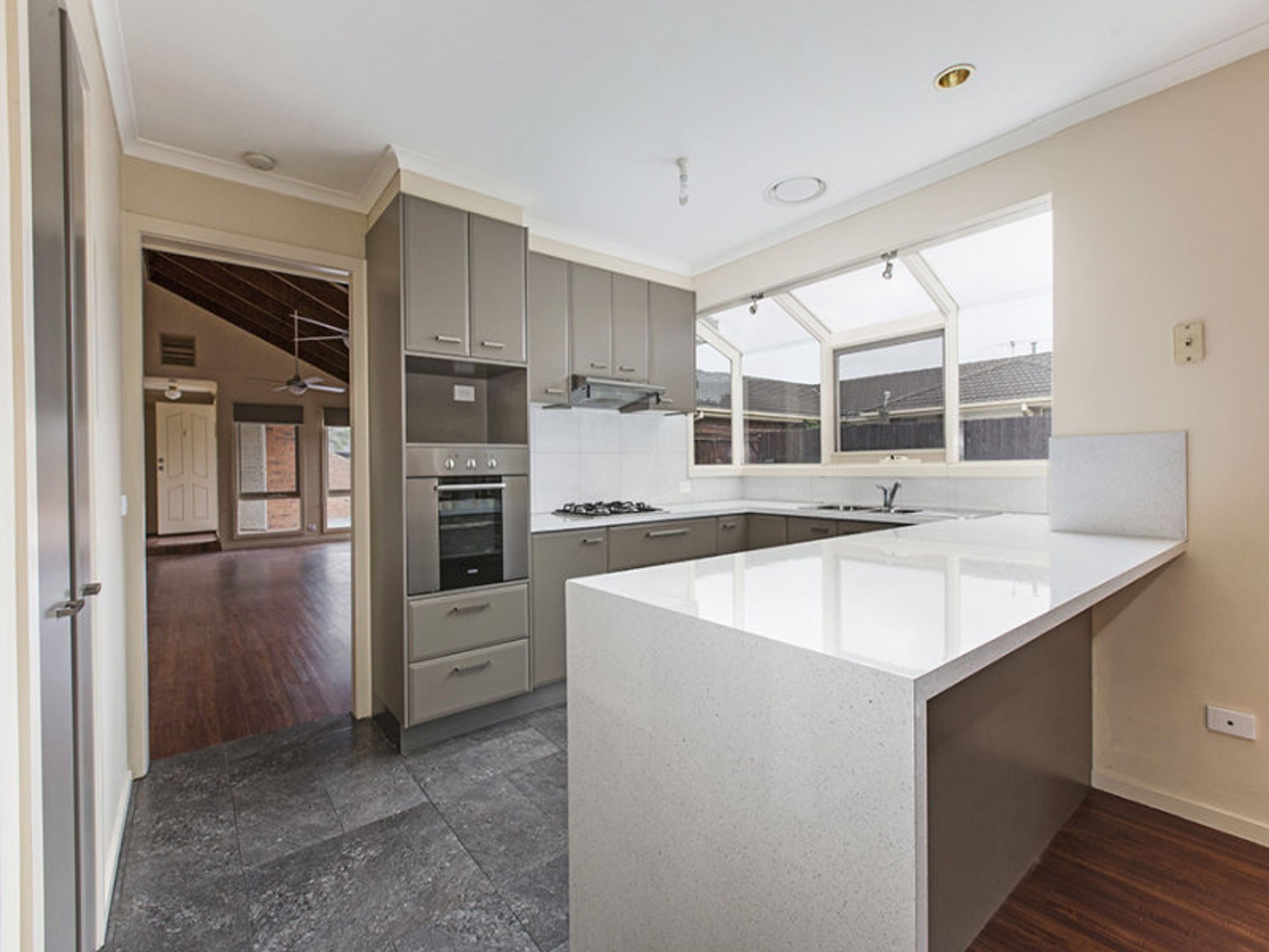 45 Bourke Crescent, Hoppers Crossing, VIC 3029, Hoppers Crossing - Thumbnail 2