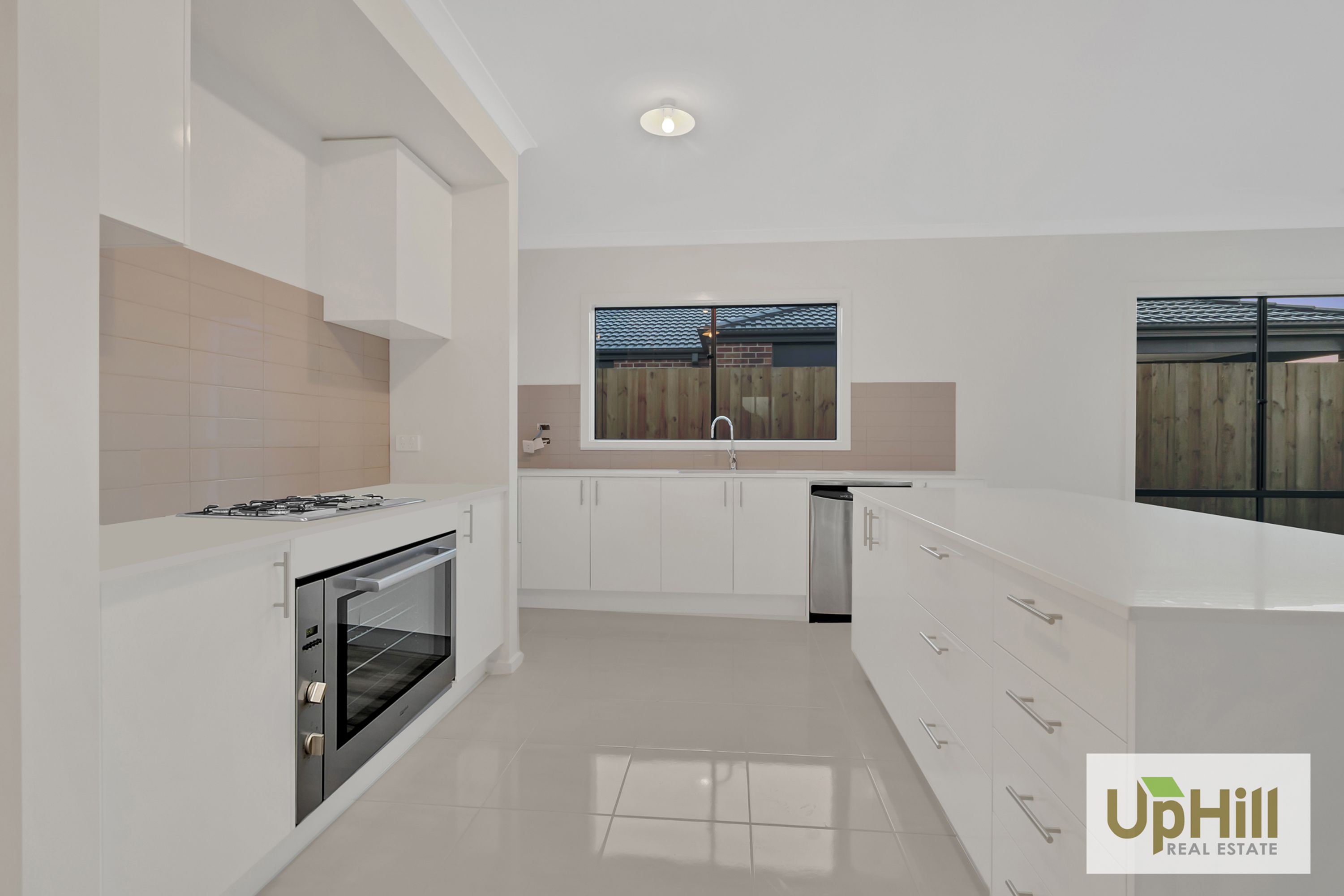 2 Maserati way, Cranbourne East - Thumbnail 2