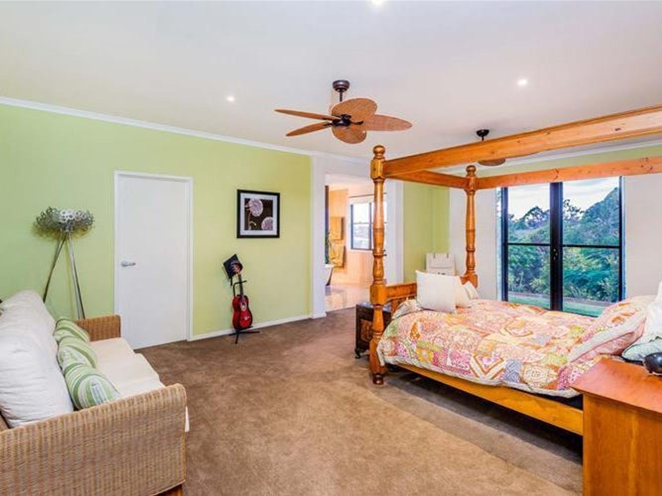 25 Fairway Drive, Rushforth - Thumbnail 7