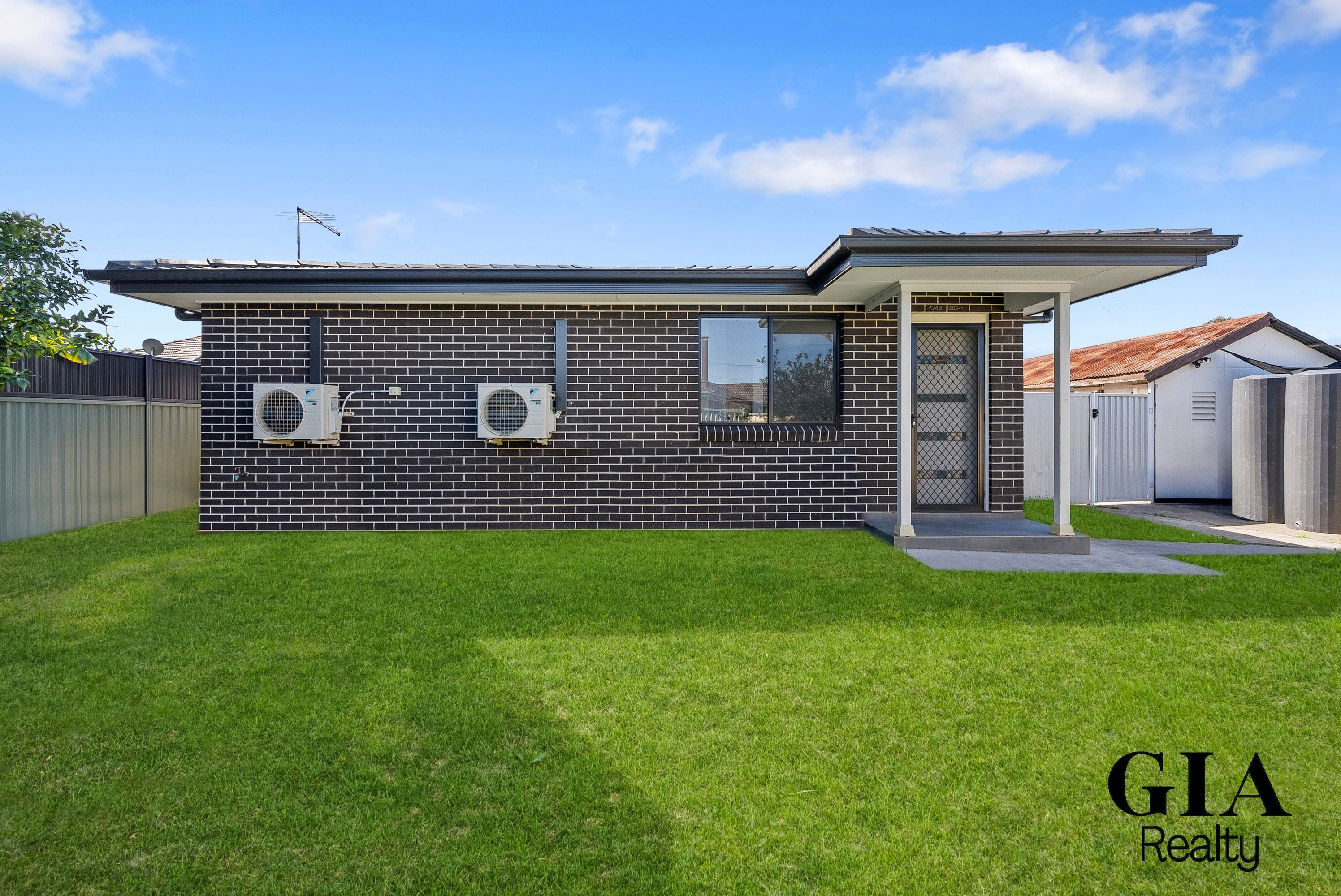 32 & 32A Dan Crescent, Lansvale - Thumbnail 6