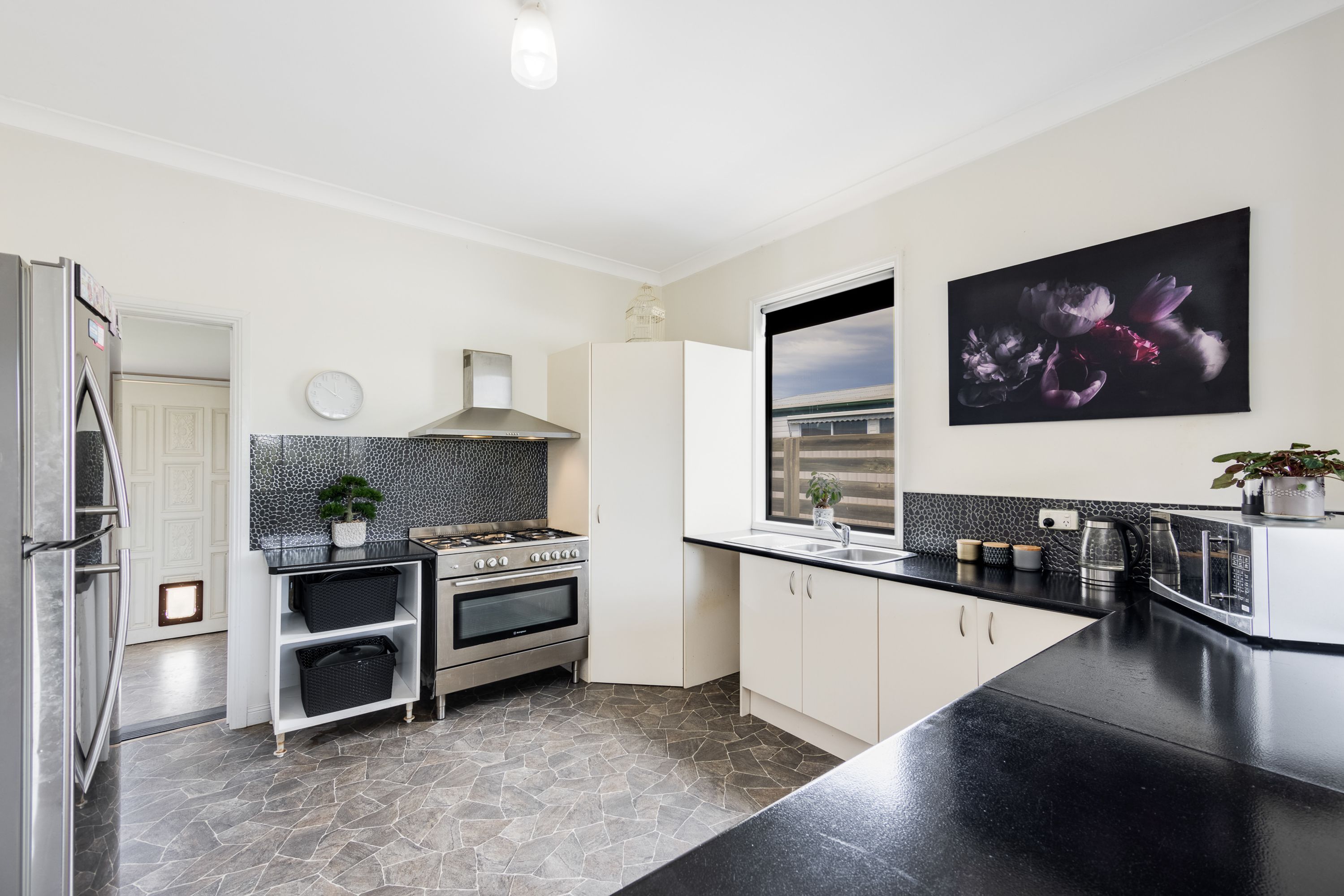 1/3 Tena Avenue, Horsham VIC 3400, Horsham - Thumbnail 2