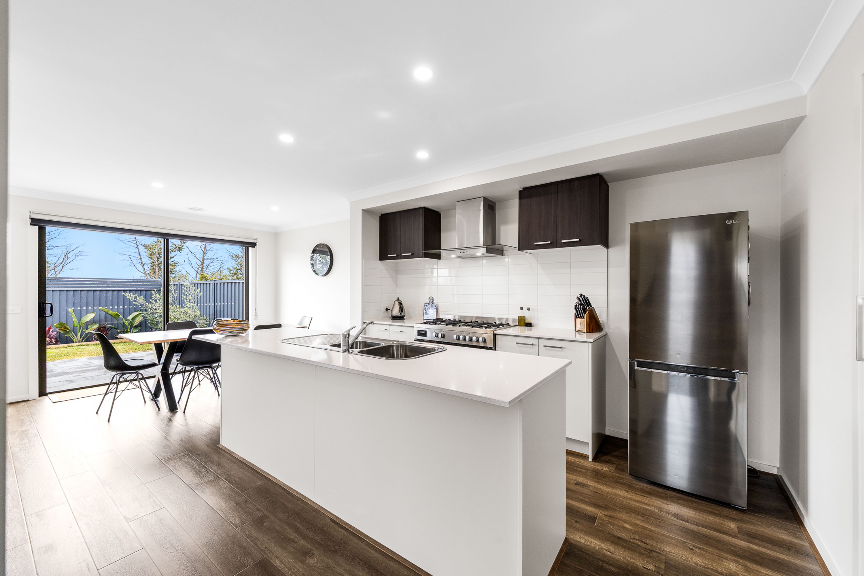 24 Clelland Way, Clyde North - Thumbnail 4