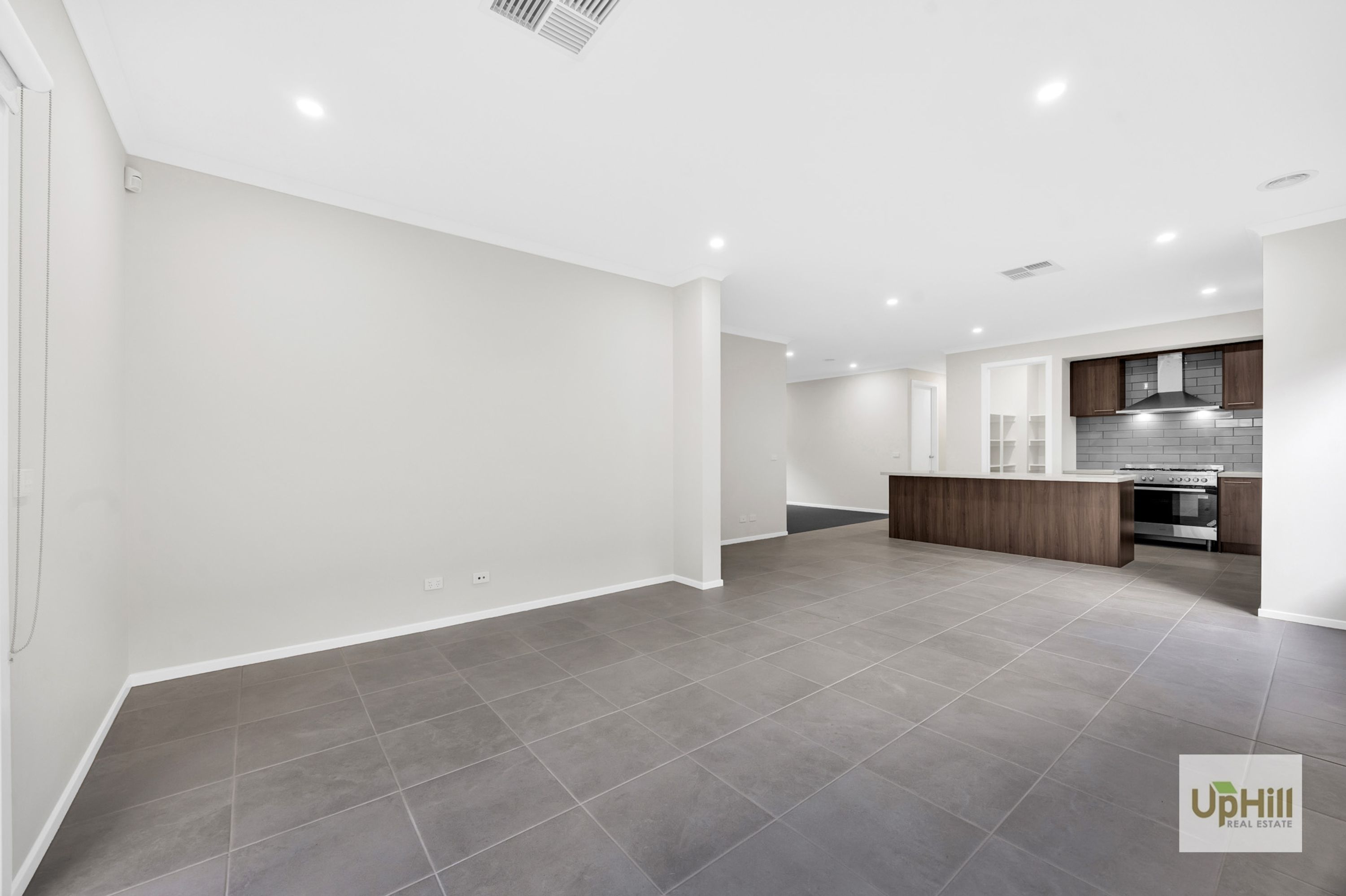 613 Heather Grove, Clyde North - Thumbnail 5