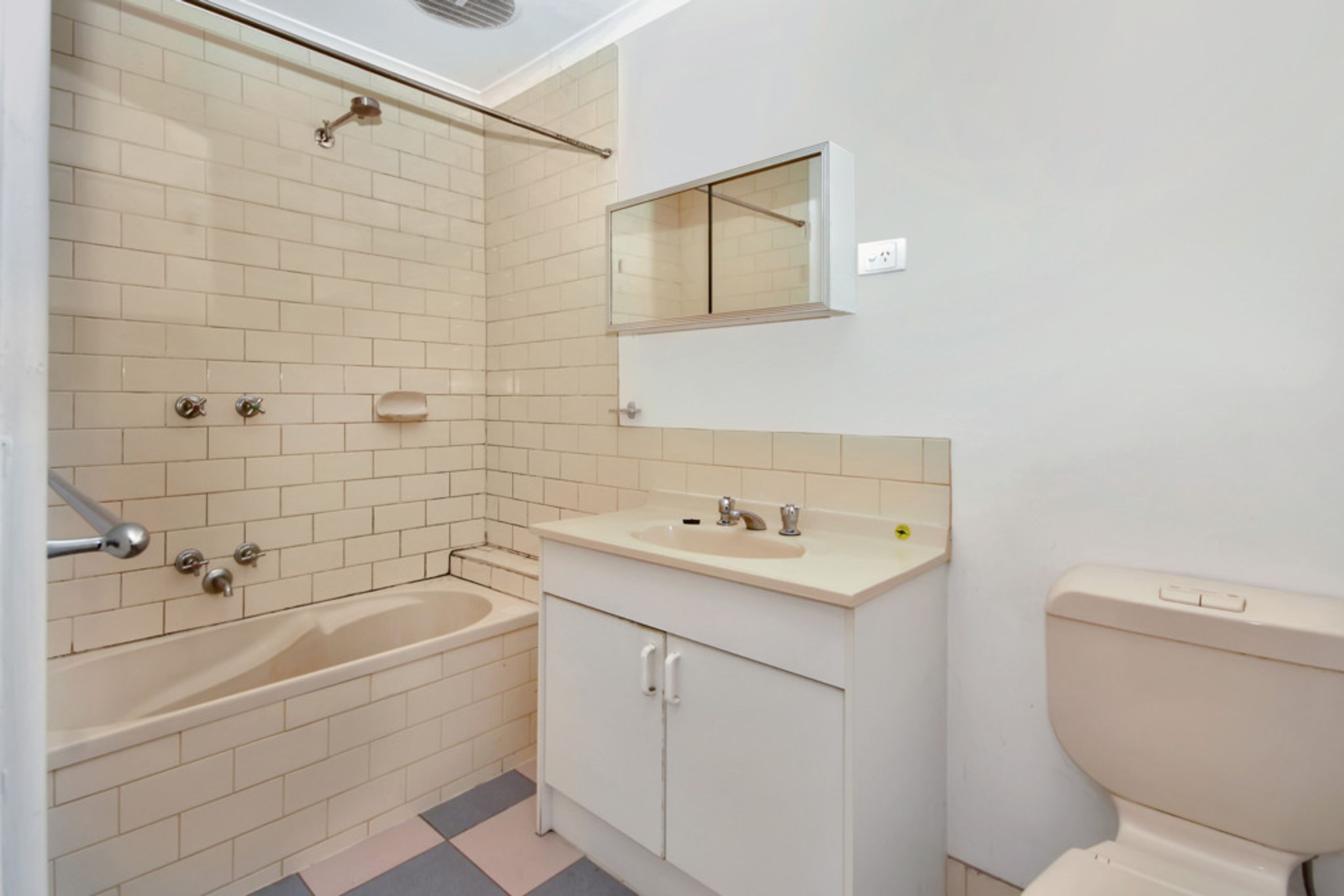 14 Valentine Avenue, Horsham VIC 3400, Horsham - Thumbnail 8