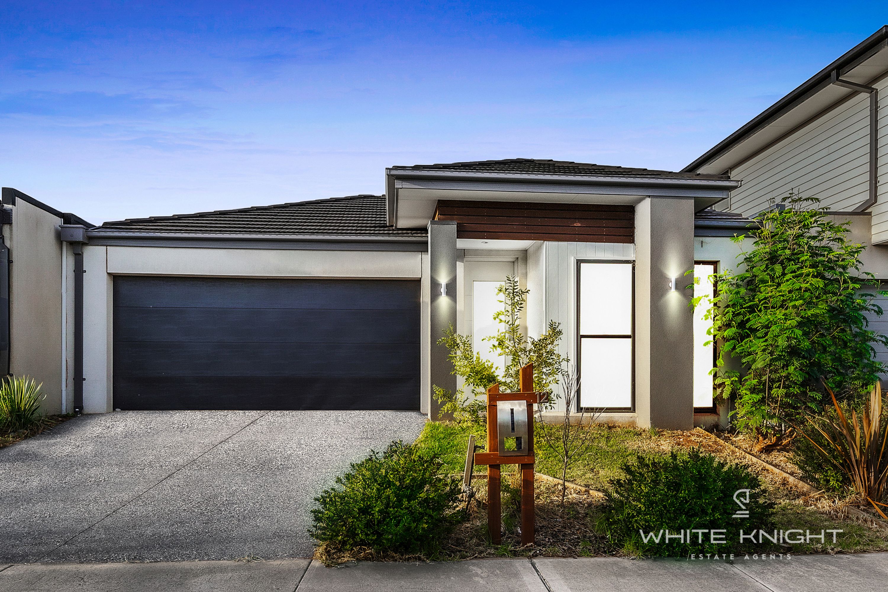12 Eaglecrest Avenue, Fraser Rise VIC 3336, Fraser Rise - Thumbnail 2