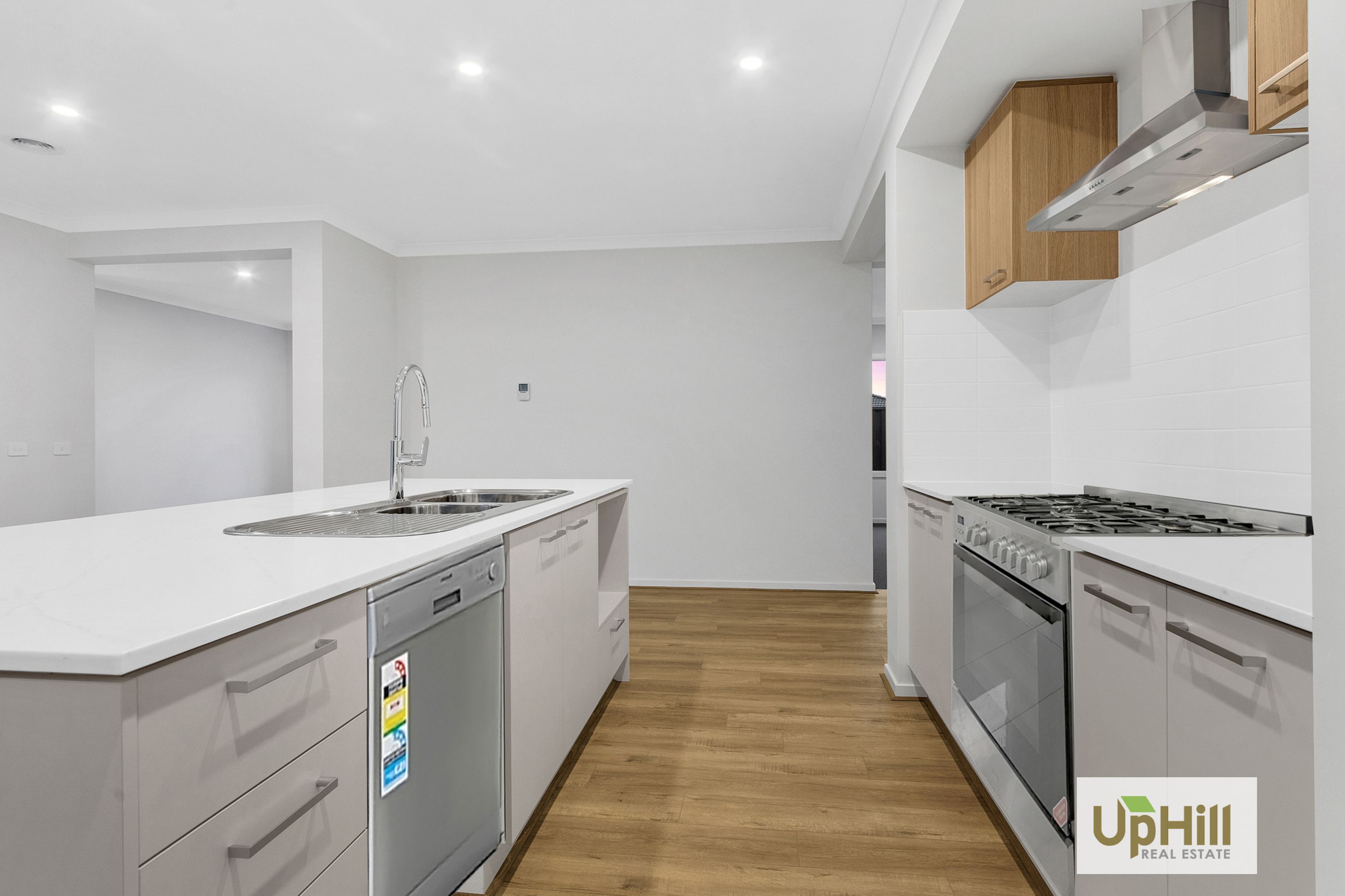 22 Chance Way, Clyde North - Thumbnail 5