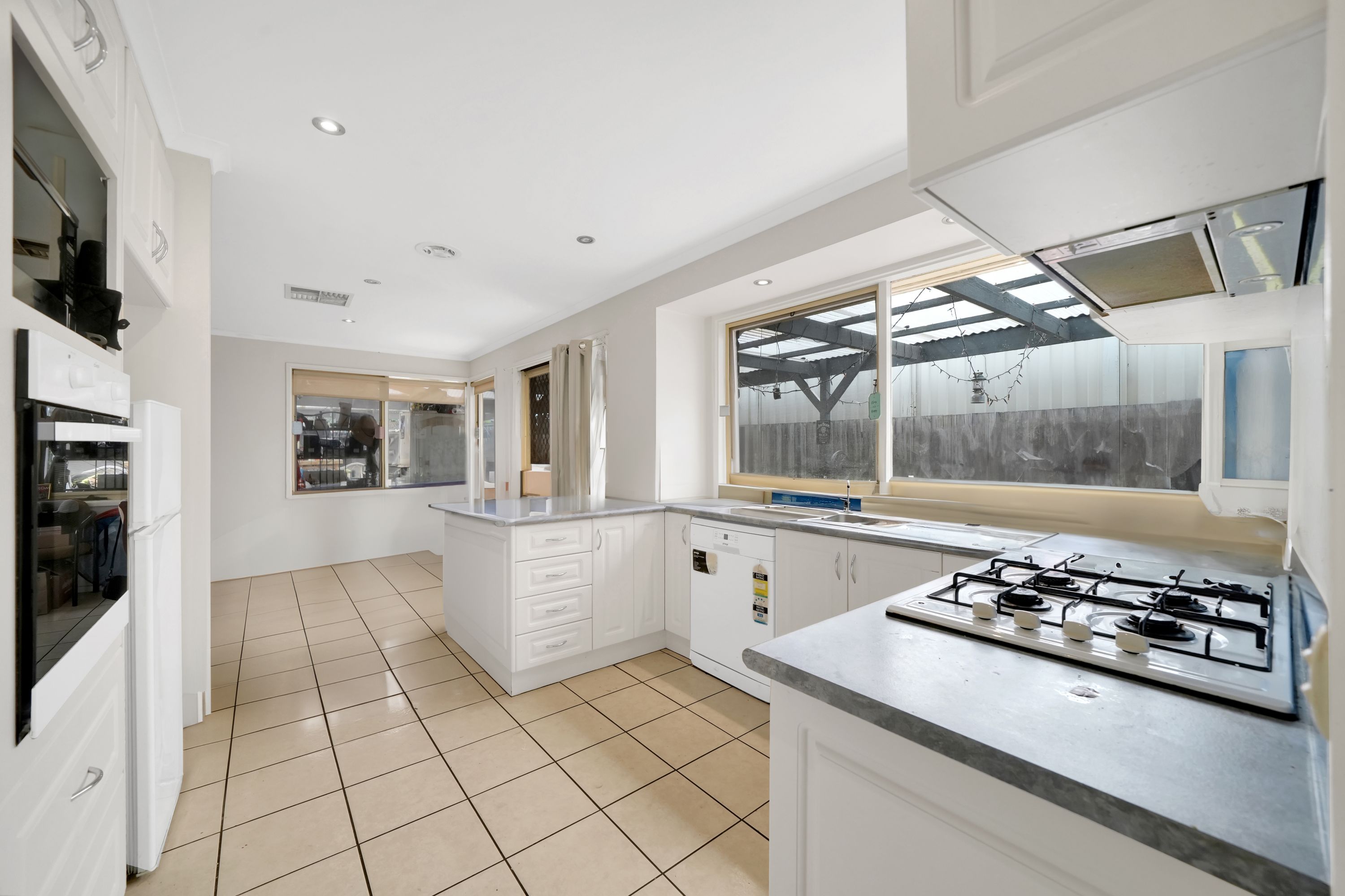 51 Marina Drive, Melton VIC 3337, Melton - Thumbnail 7