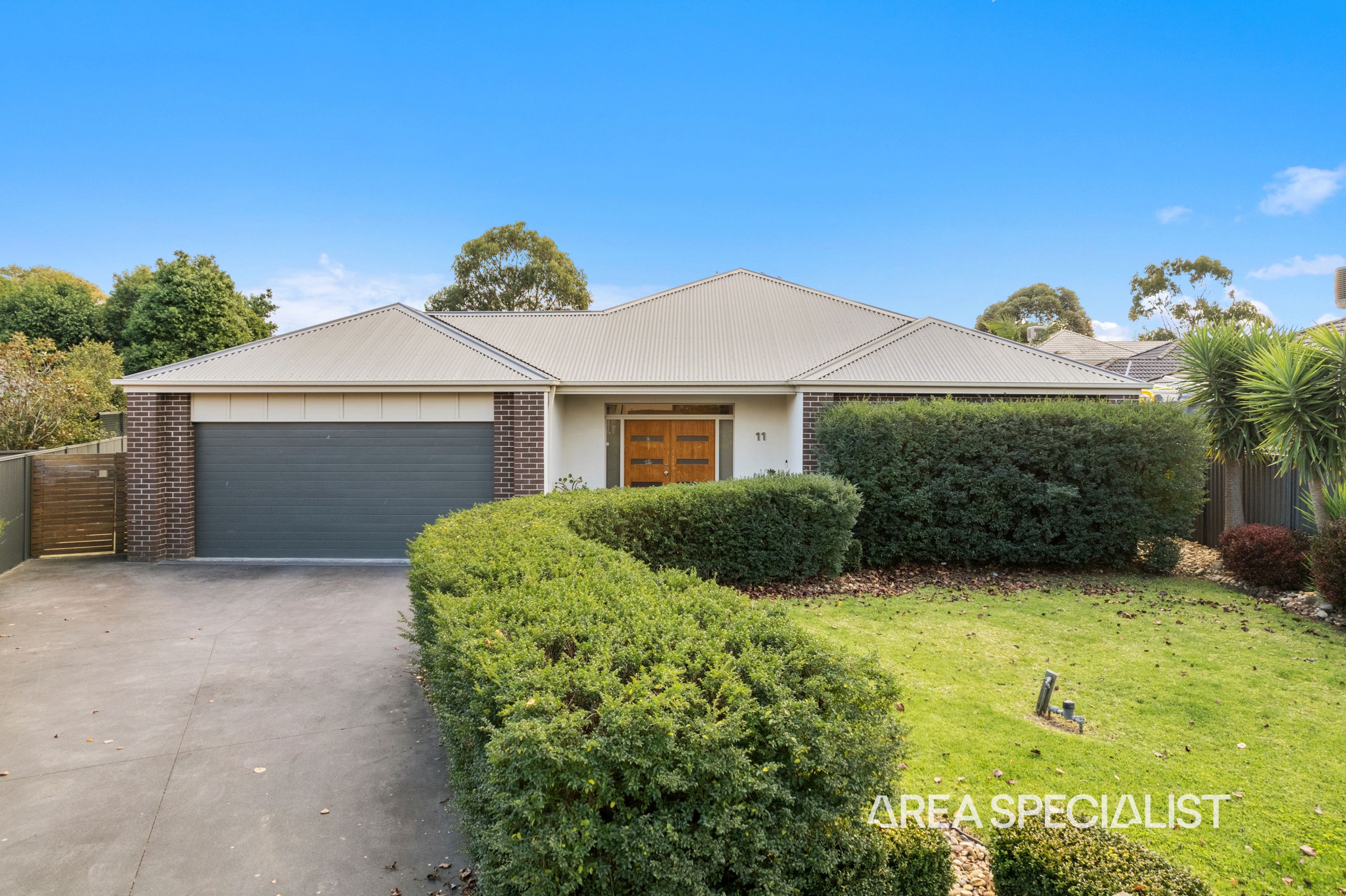 11 Delacour Crescent, Pakenham, Pakenham - Image 1