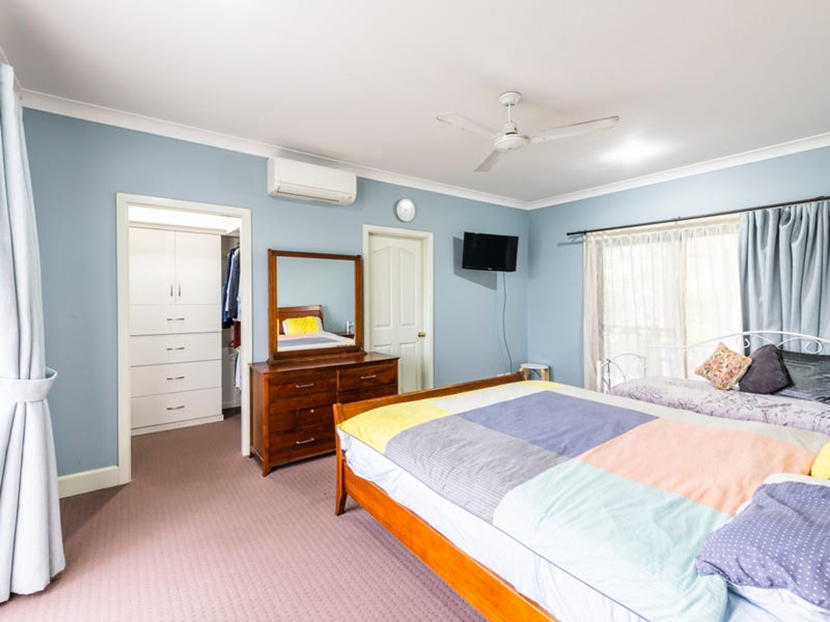 25 North Meadow Drive, Grafton - Thumbnail 8