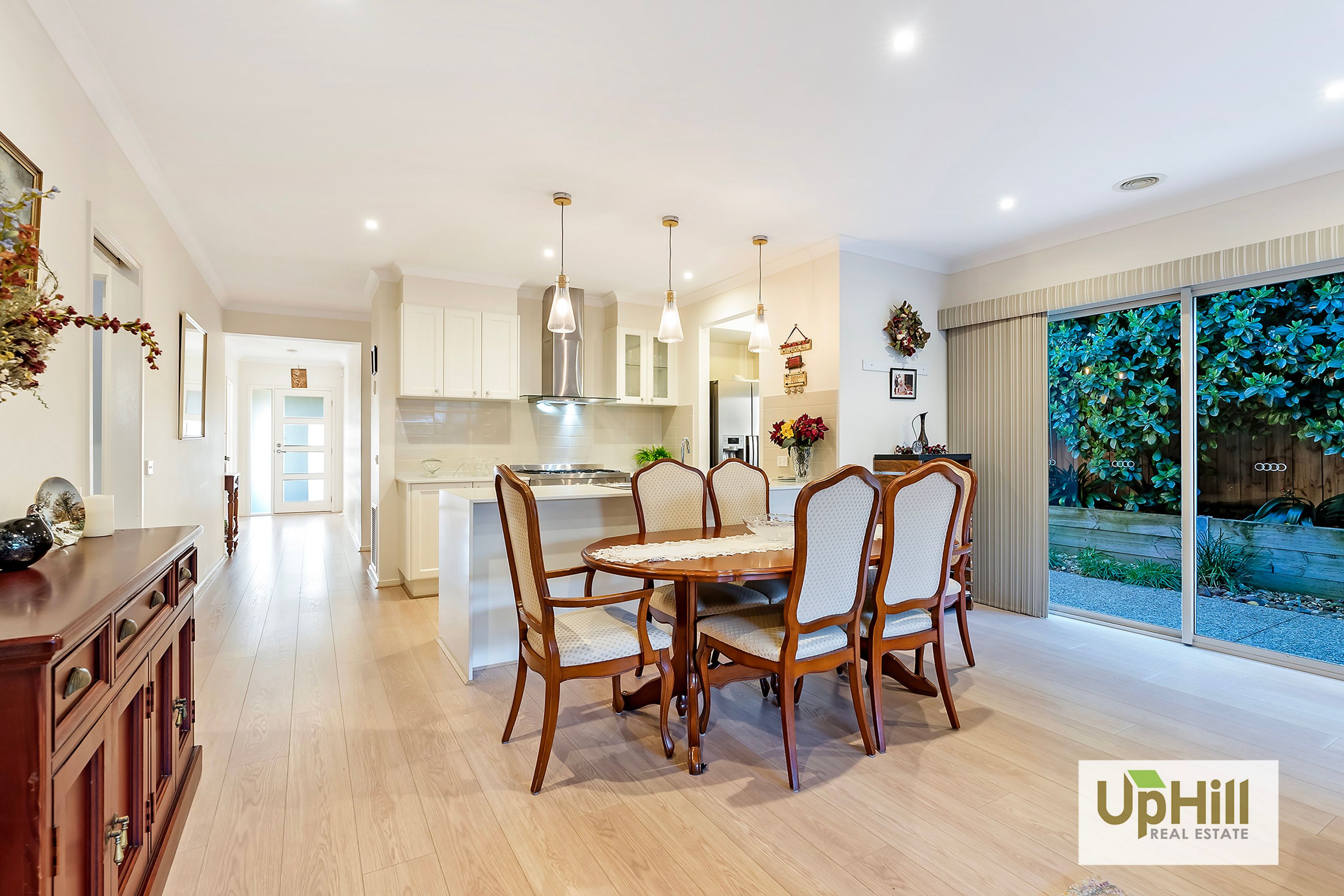 64 Como Parade, Clyde North - Thumbnail 5