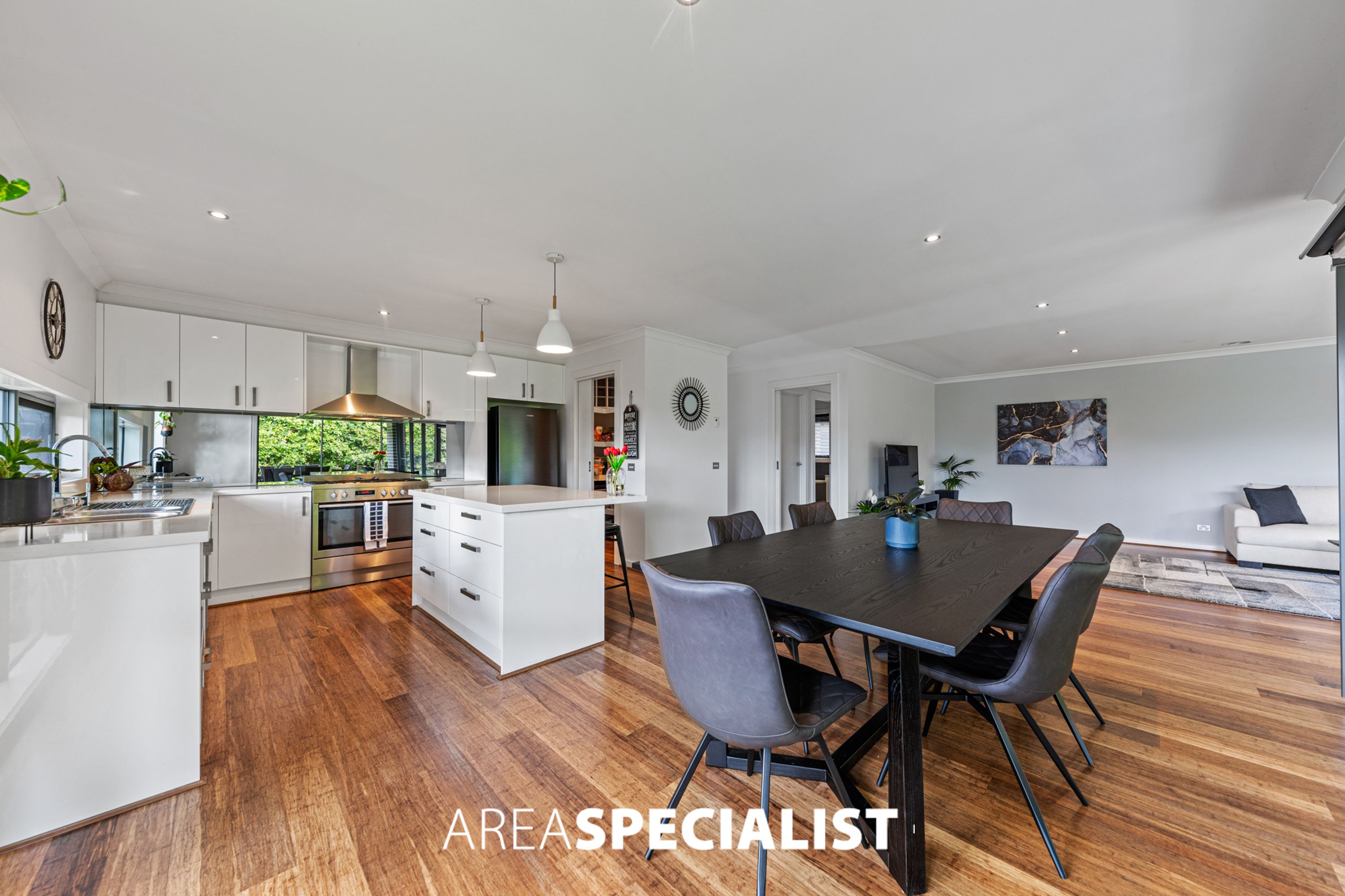 34 Constance Way, Pakenham - Thumbnail 3