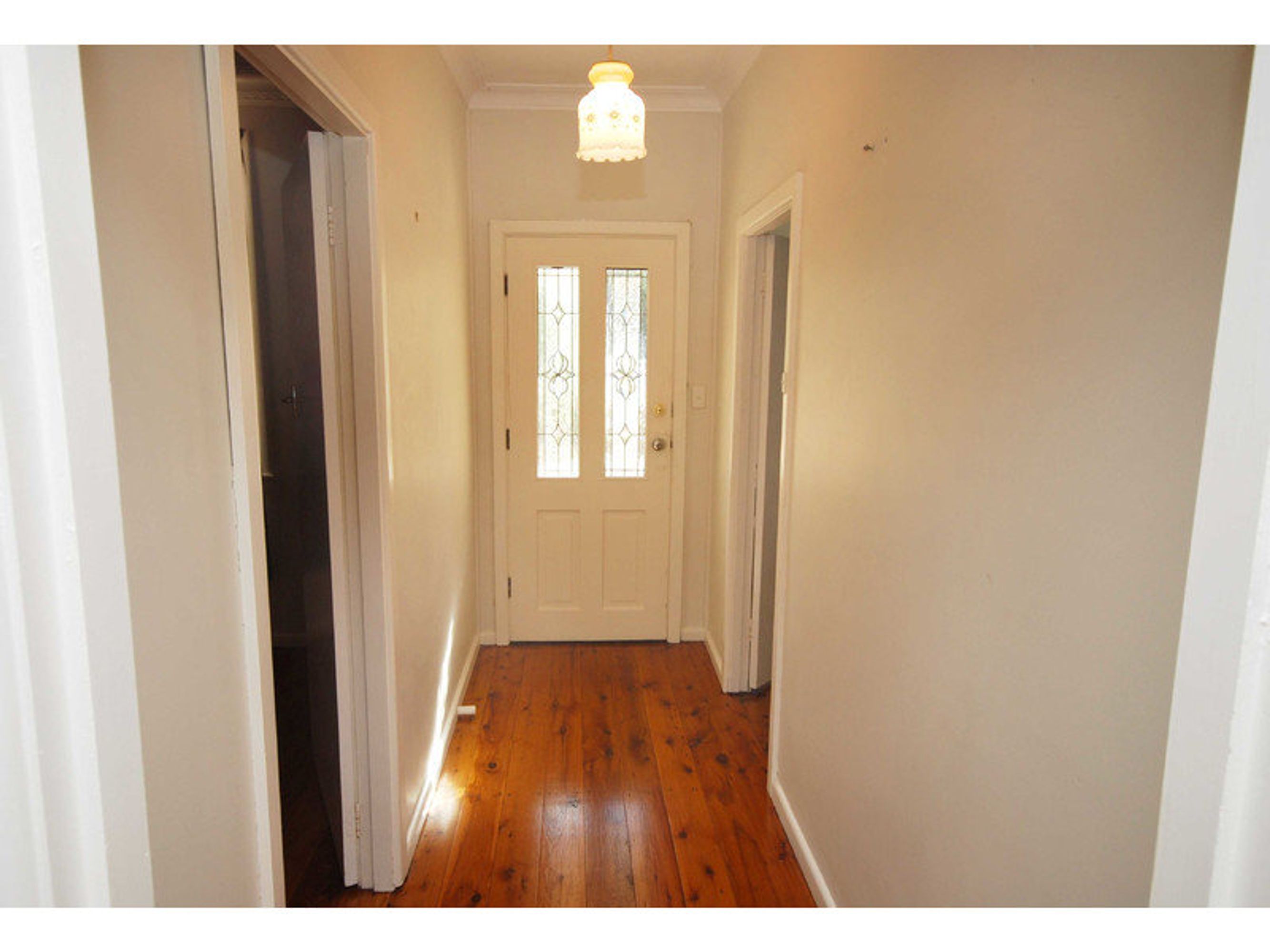 24 Martin Street, Katoomba - Thumbnail 2