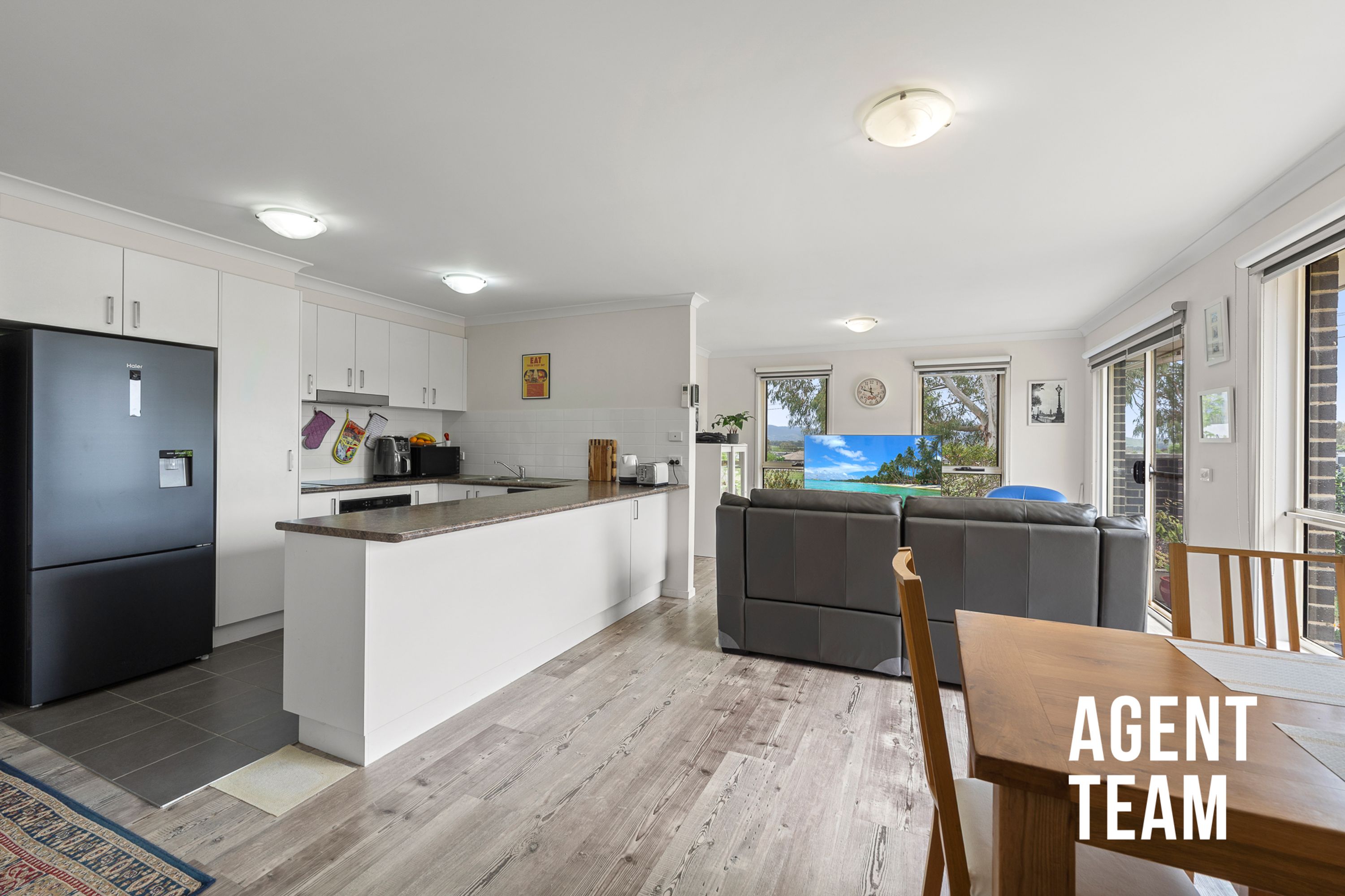 90 Eccles Circuit, Macgregor - Thumbnail 2