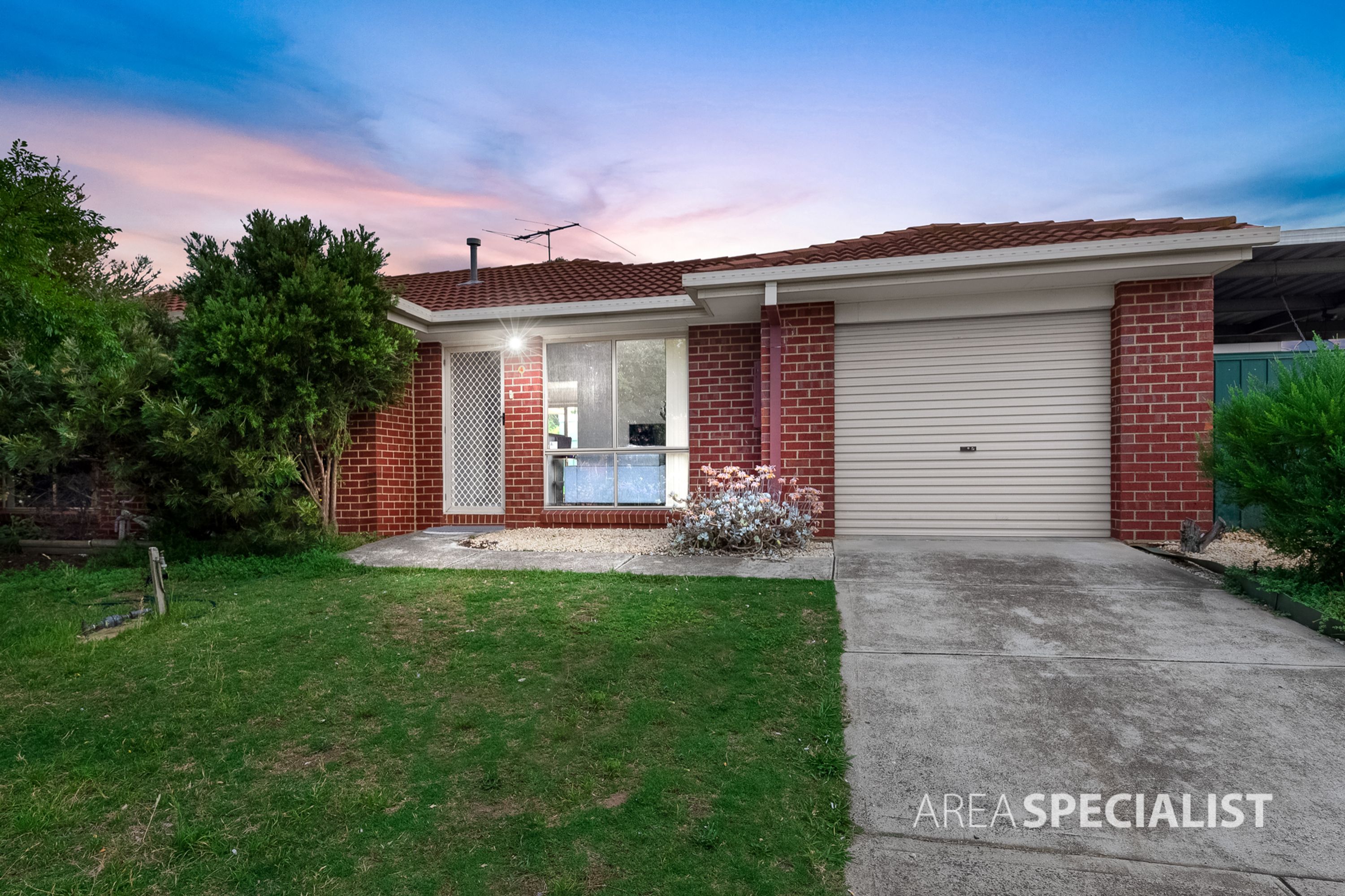4 Perkins Grove, Burnside VIC 3023, Burnside - Thumbnail 2