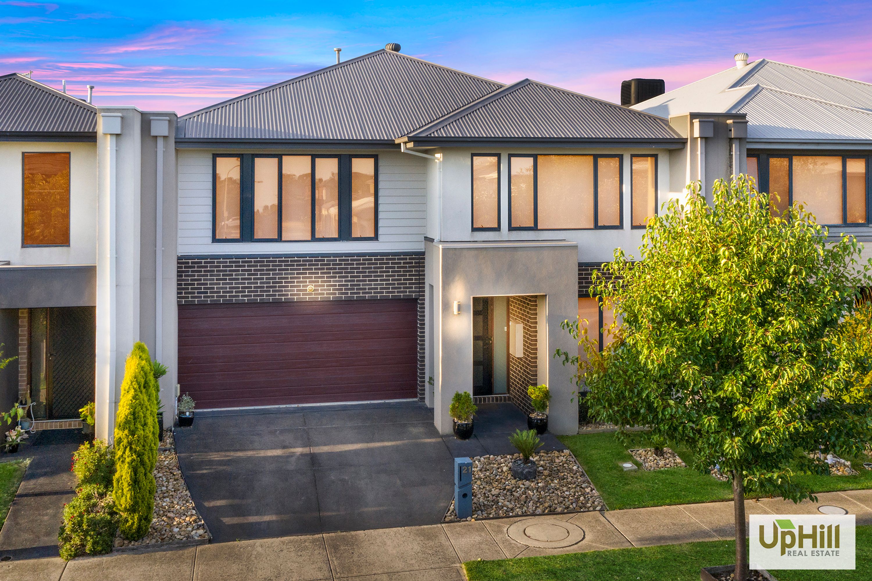 21 Lonarto Avenue, Clyde North - Thumbnail 2