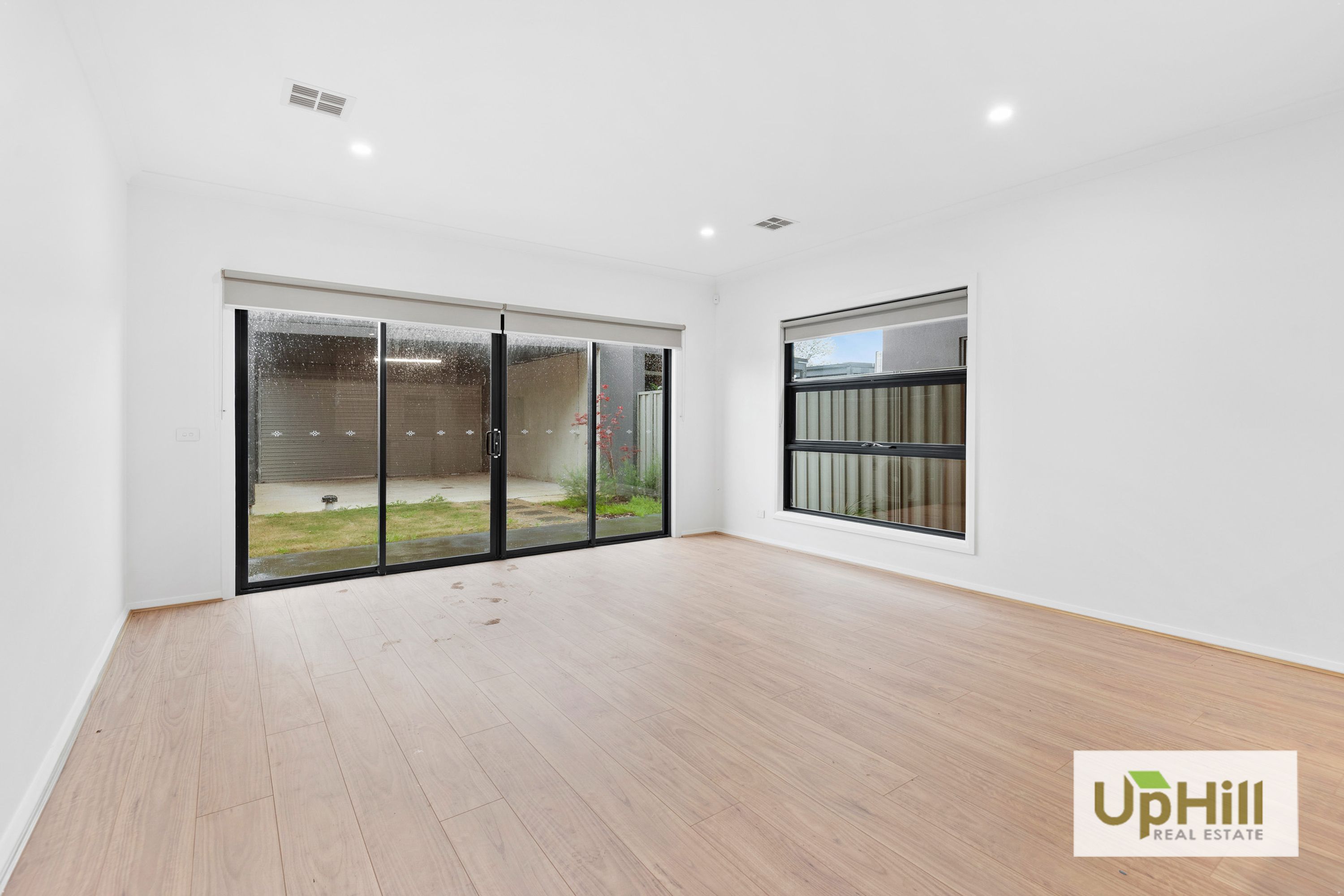 23 Elmslie Drive, Cranbourne East - Thumbnail 7