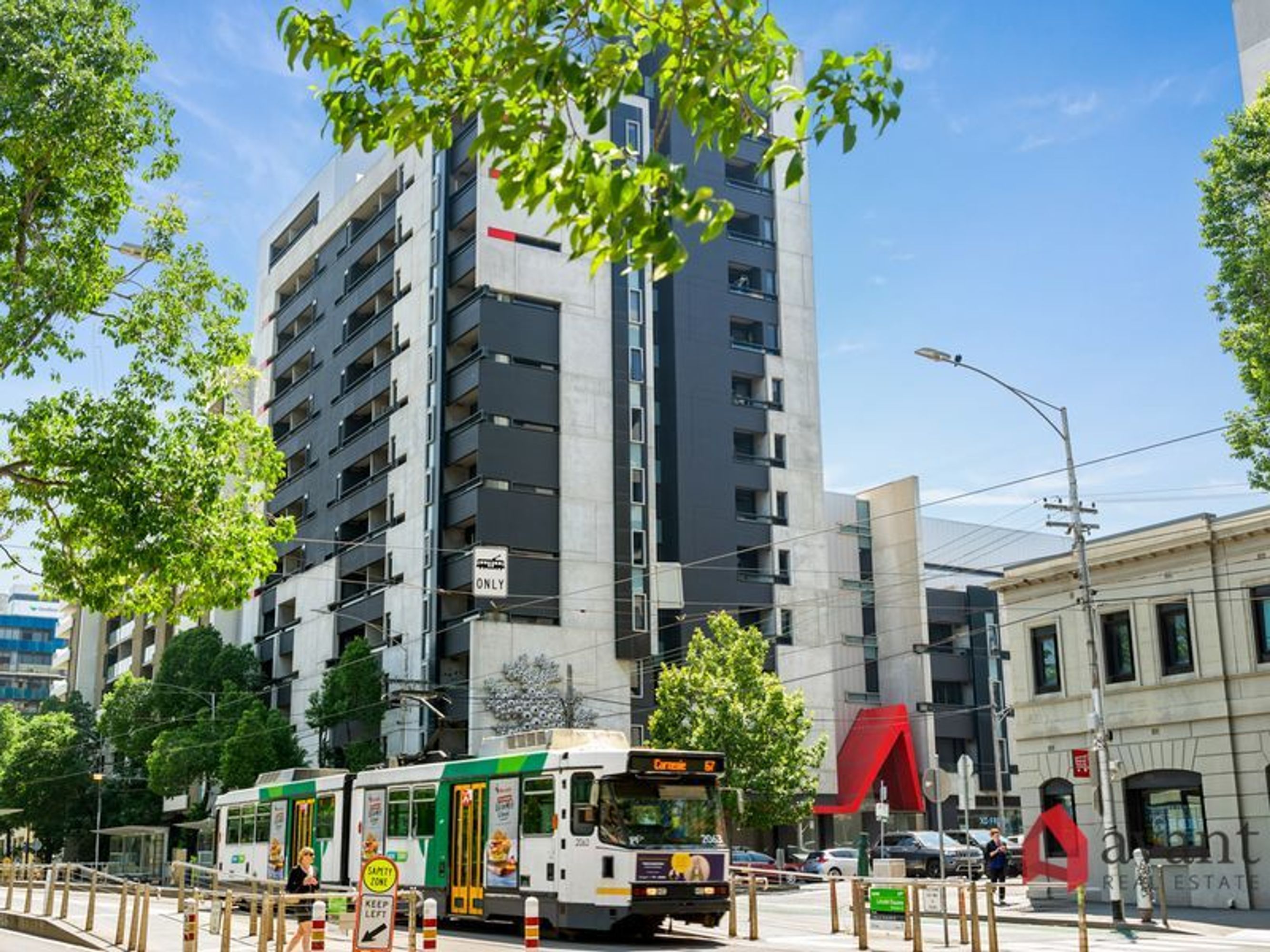 809/604 Swanston Street, Carlton - Thumbnail 2