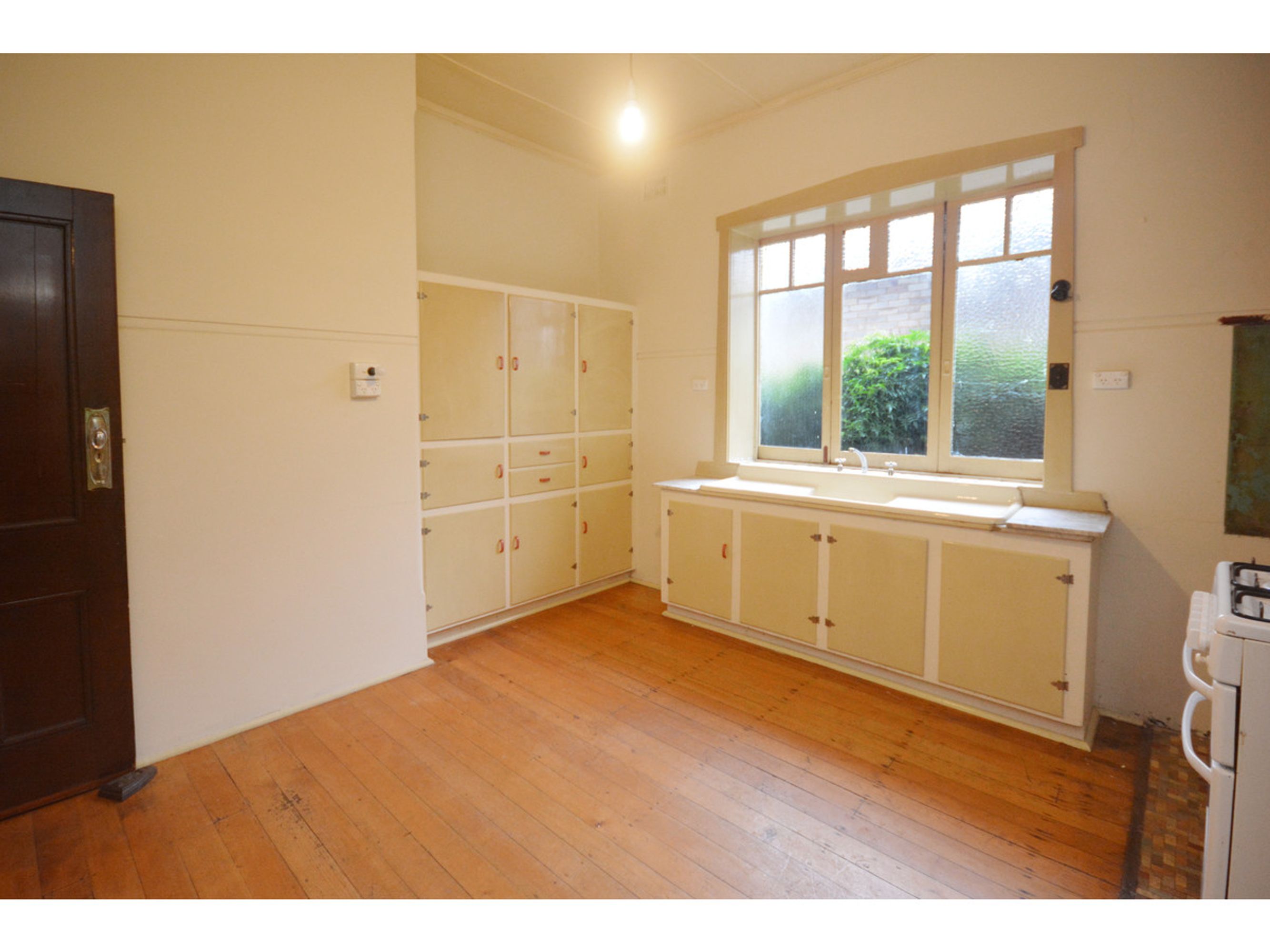 32 Govett Street, Katoomba - Thumbnail 3