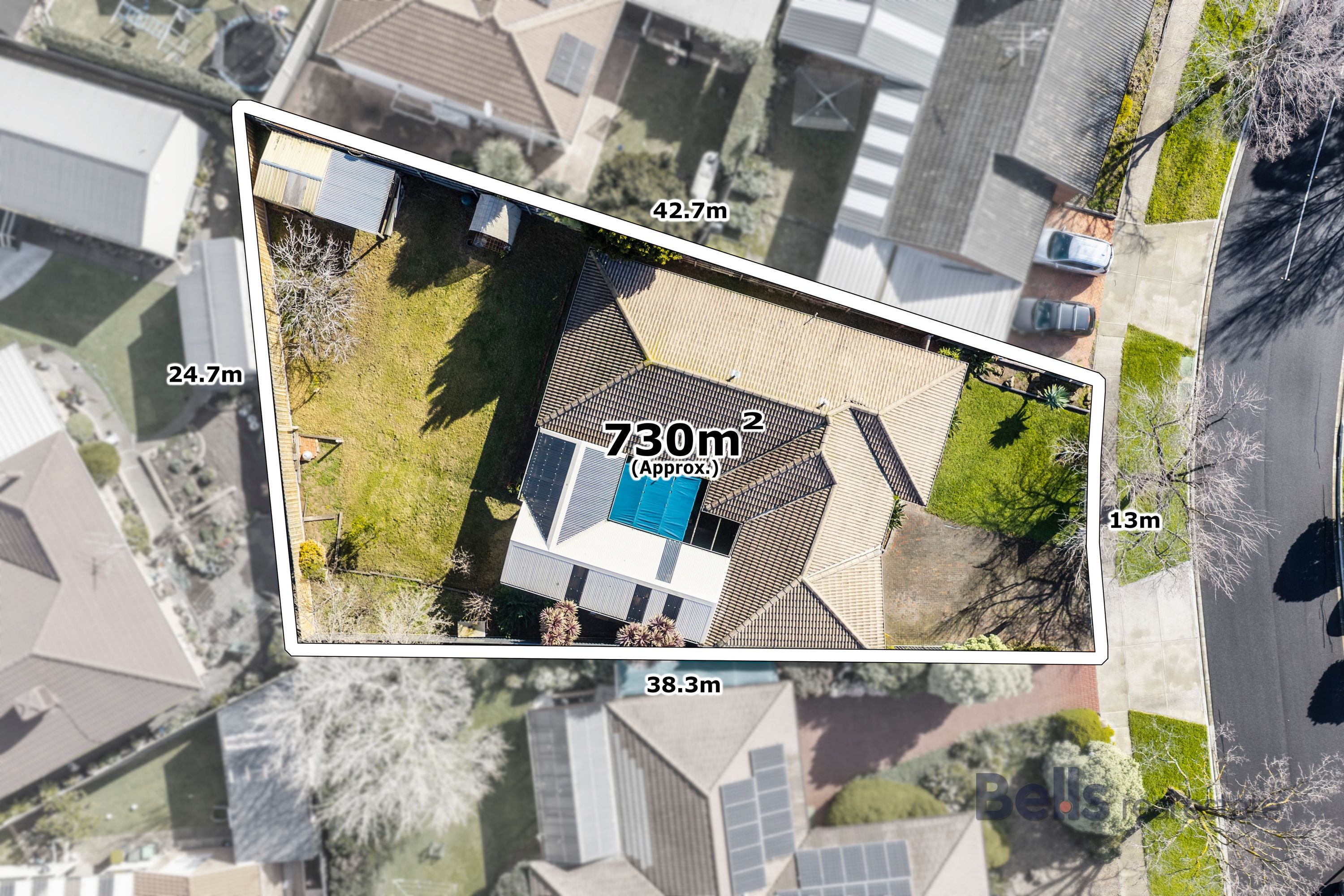 17 Ensign Grove, Taylors Lakes - Image 1